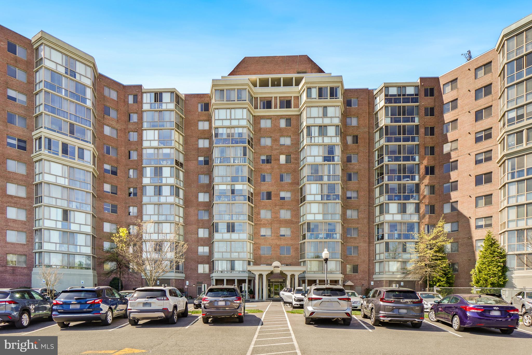 LEISURE WORLD - Residential