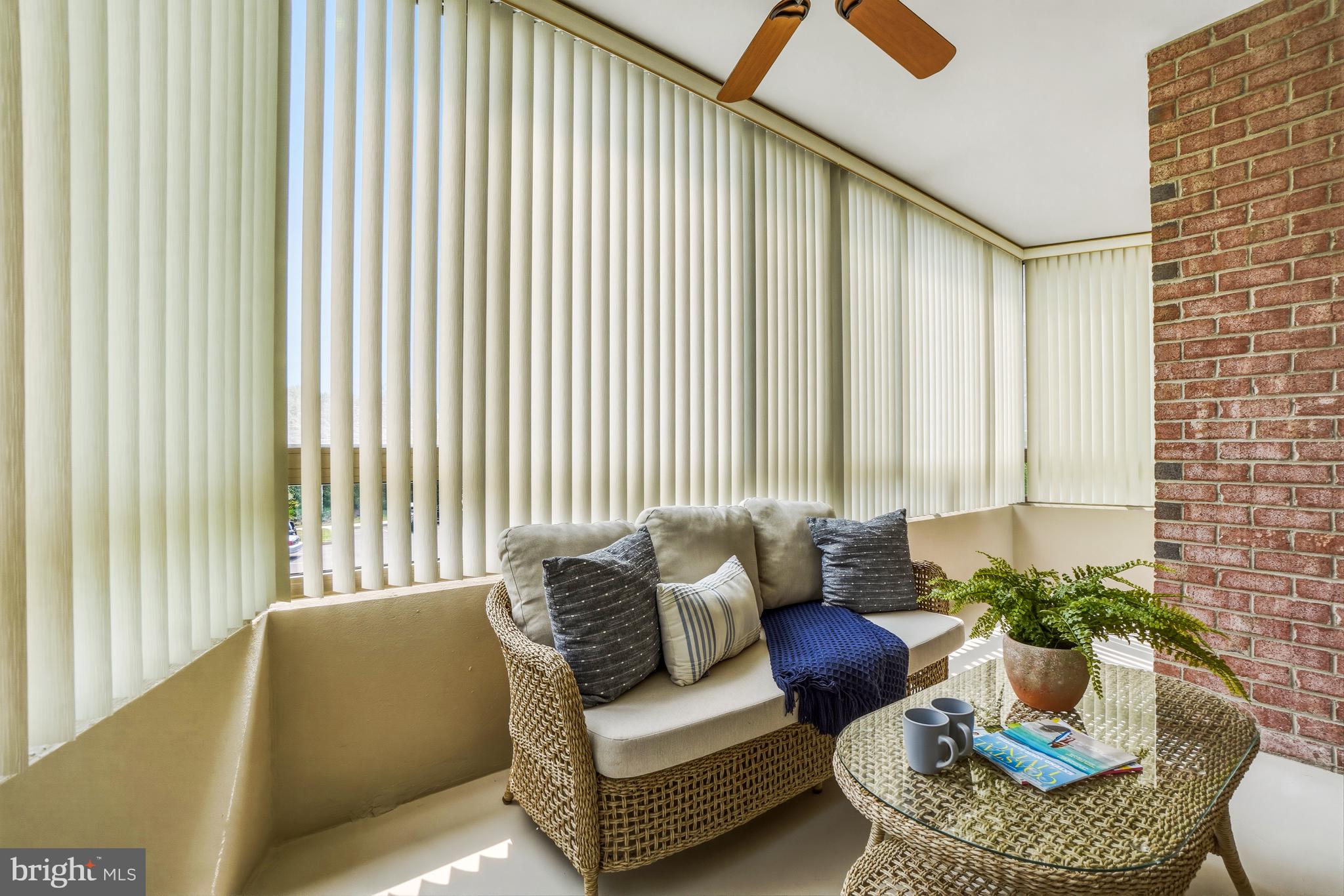 LEISURE WORLD - Residential
