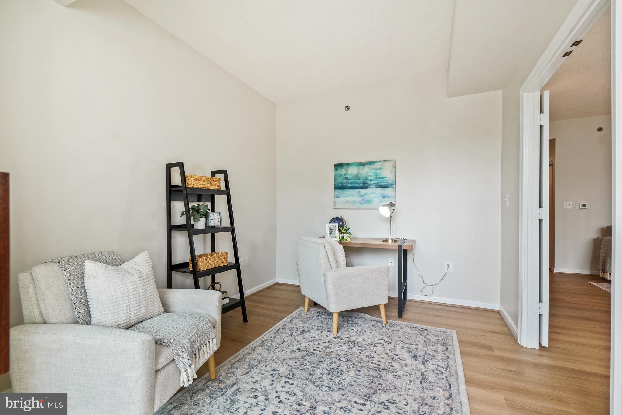 LEISURE WORLD - Residential
