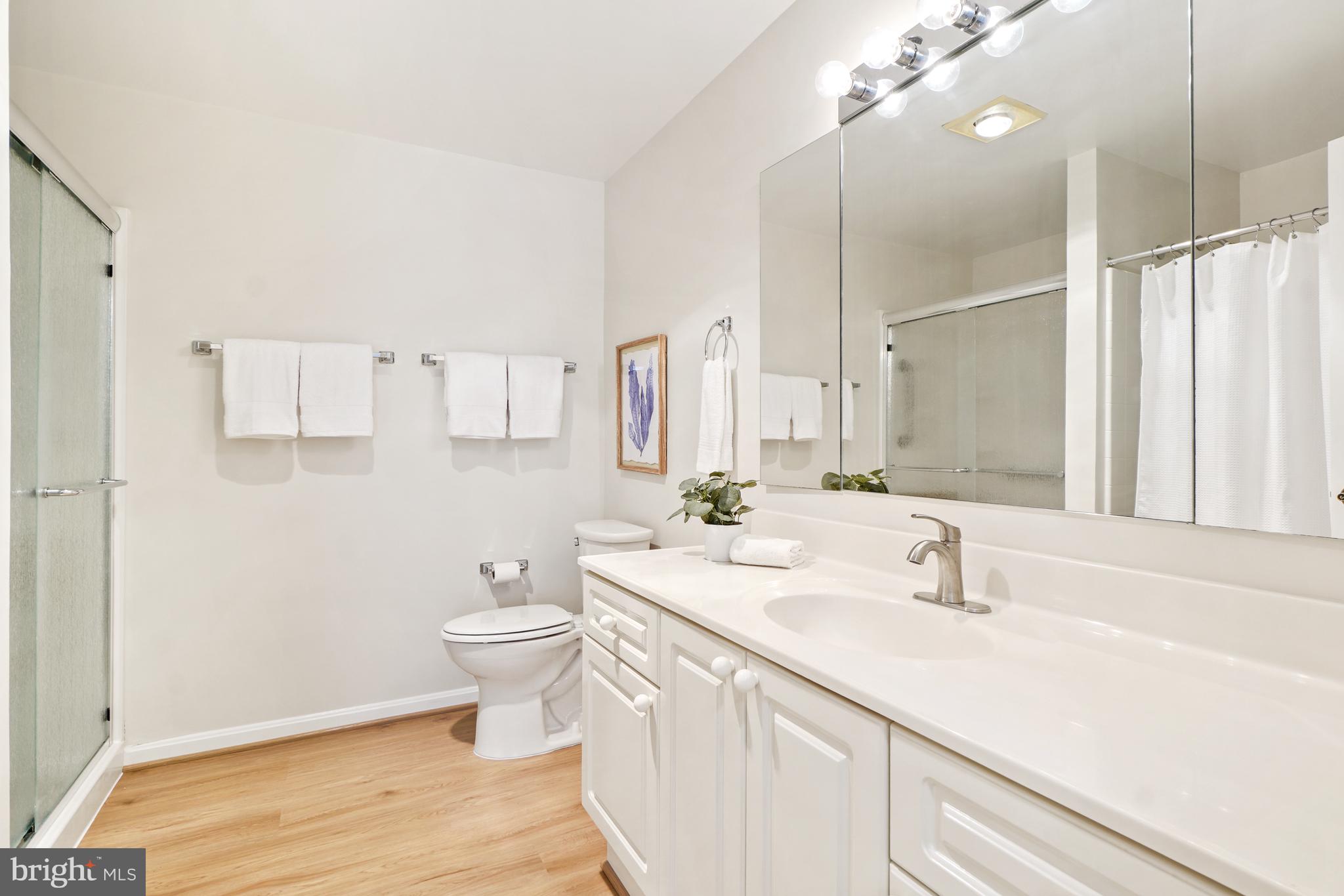LEISURE WORLD - Residential