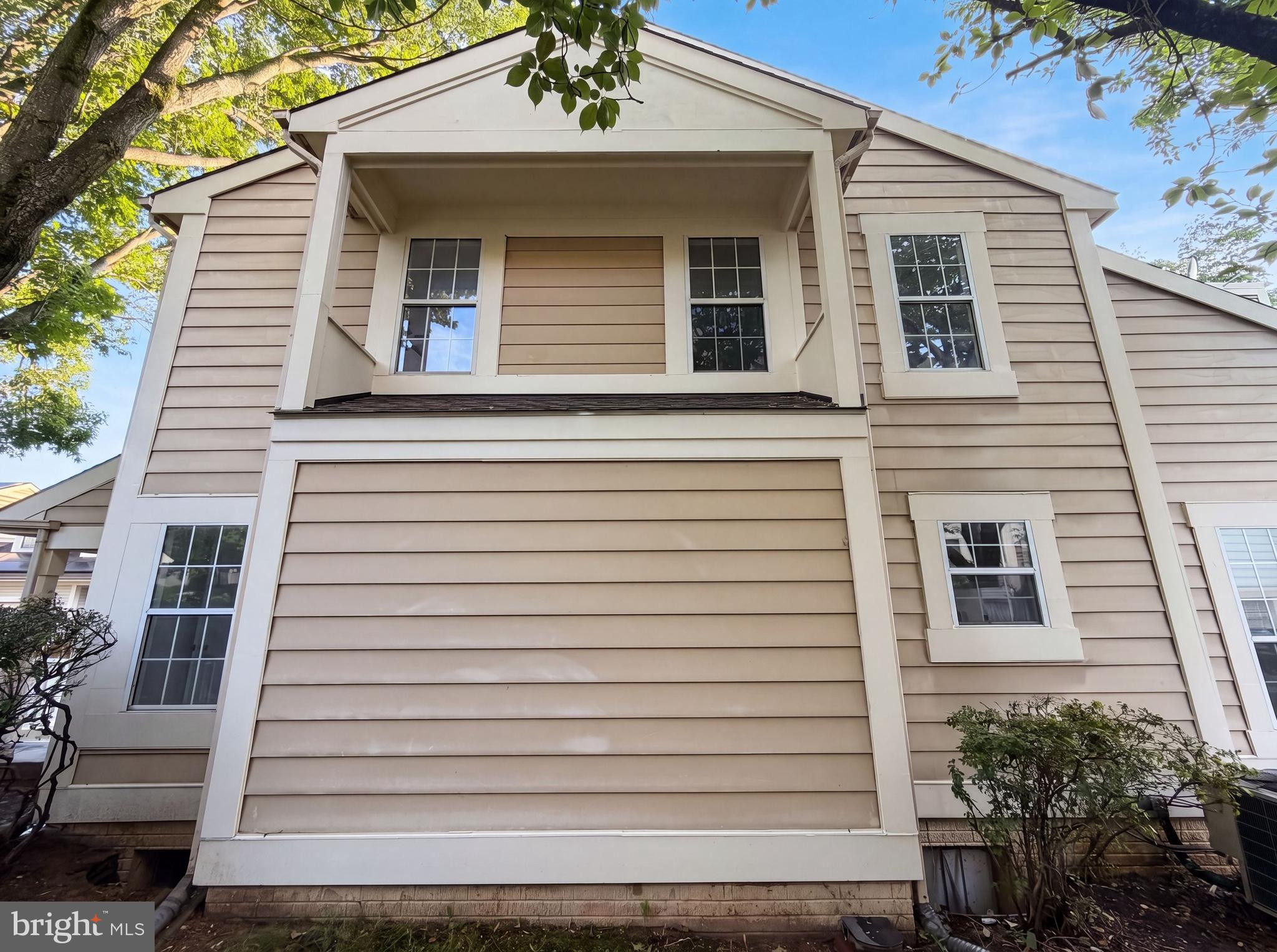 MEADOWGATE - Residential