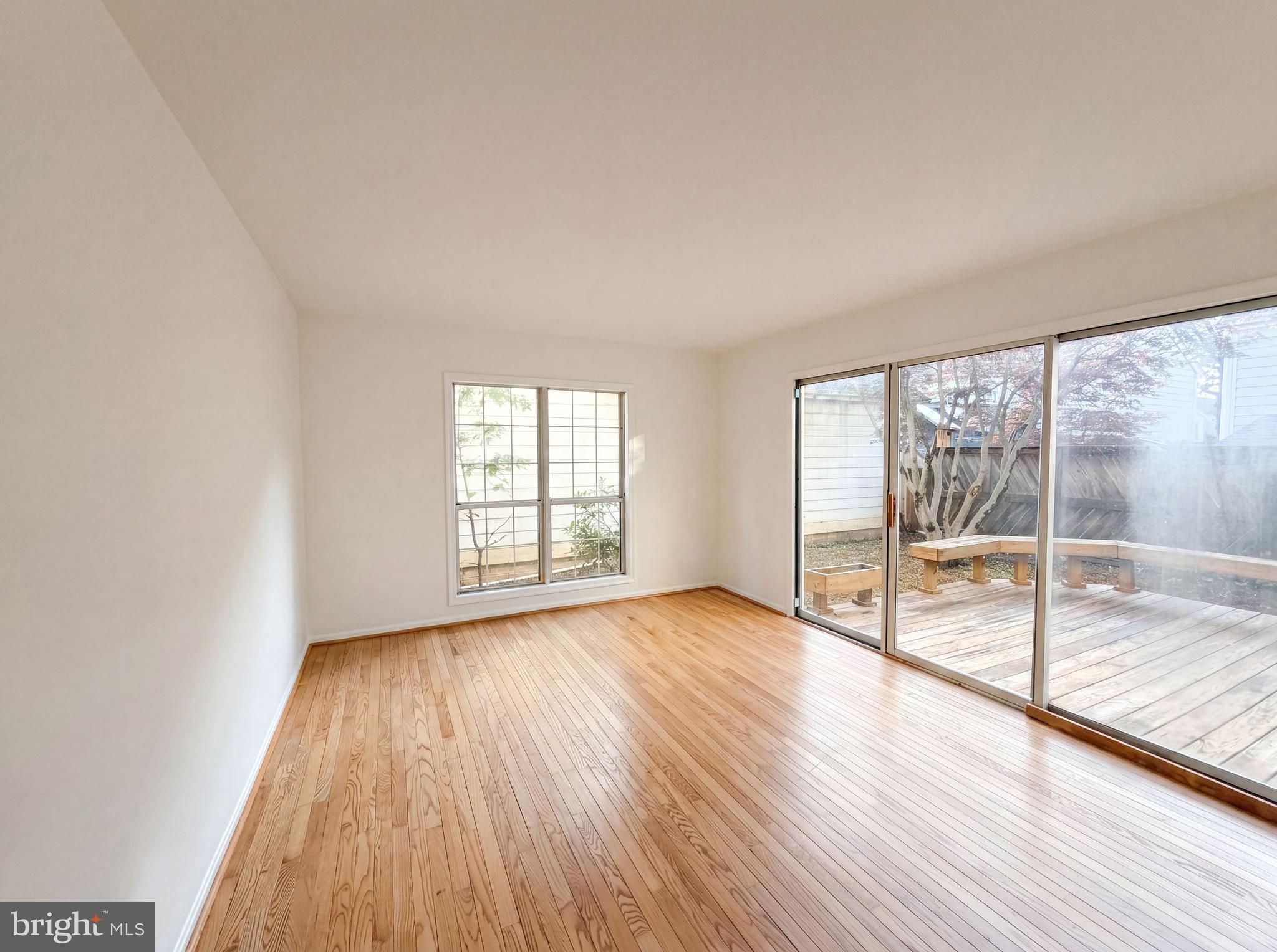 MEADOWGATE - Residential