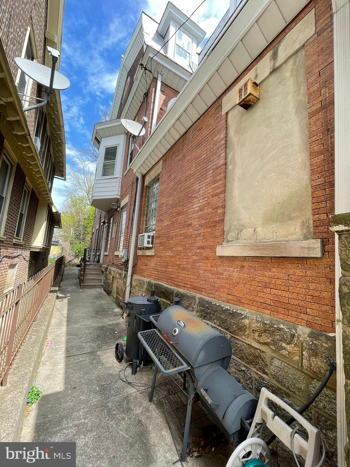 GERMANTOWN (EAST) - Residential