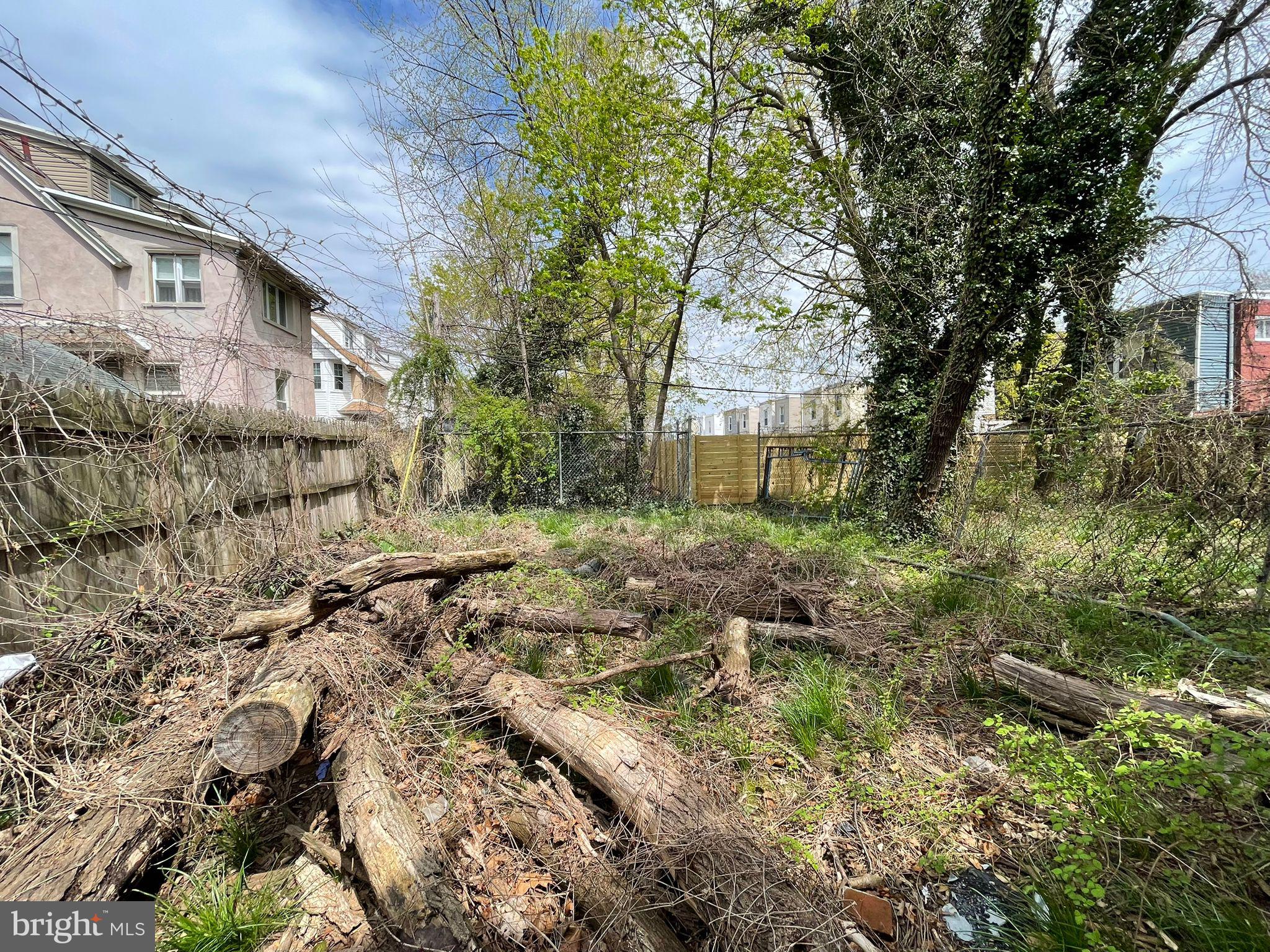 GERMANTOWN (EAST) - Residential
