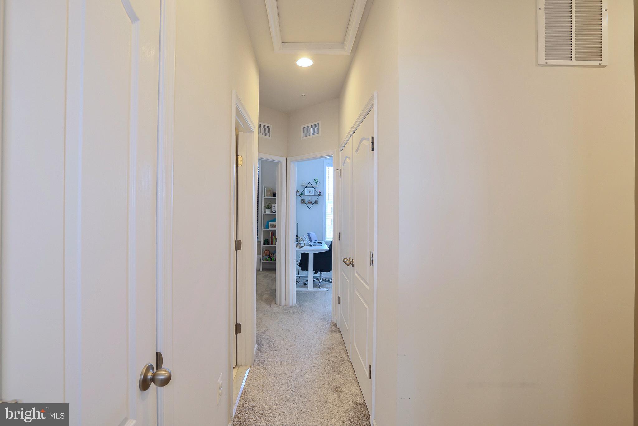THE TOWNS AT GLENN DALE CROSSING - Residential Lease
