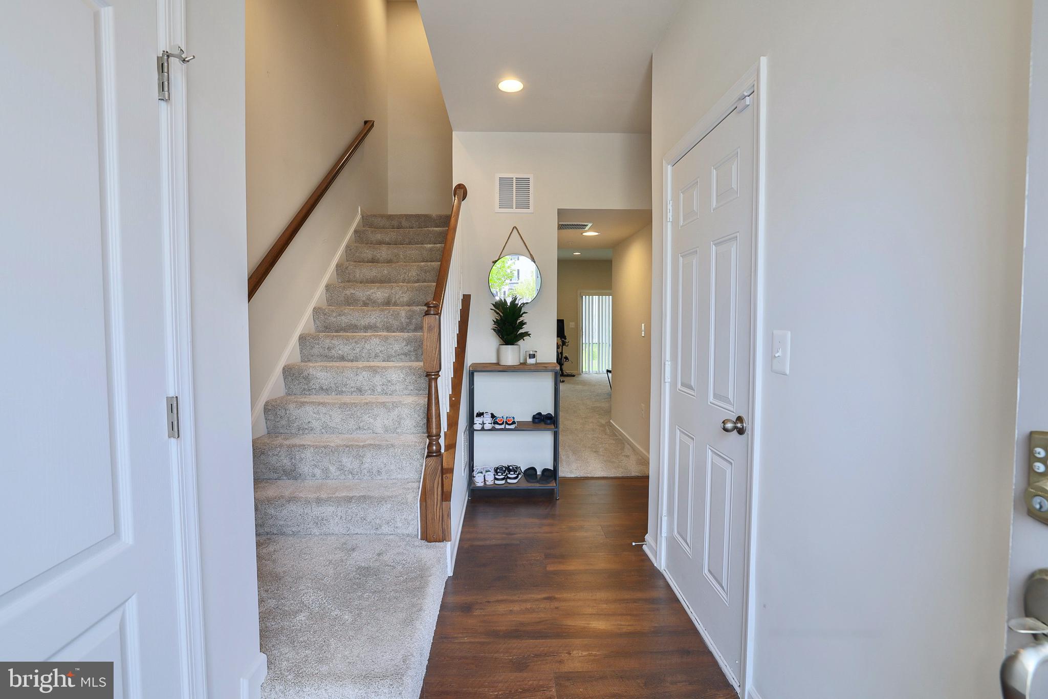 THE TOWNS AT GLENN DALE CROSSING - Residential Lease