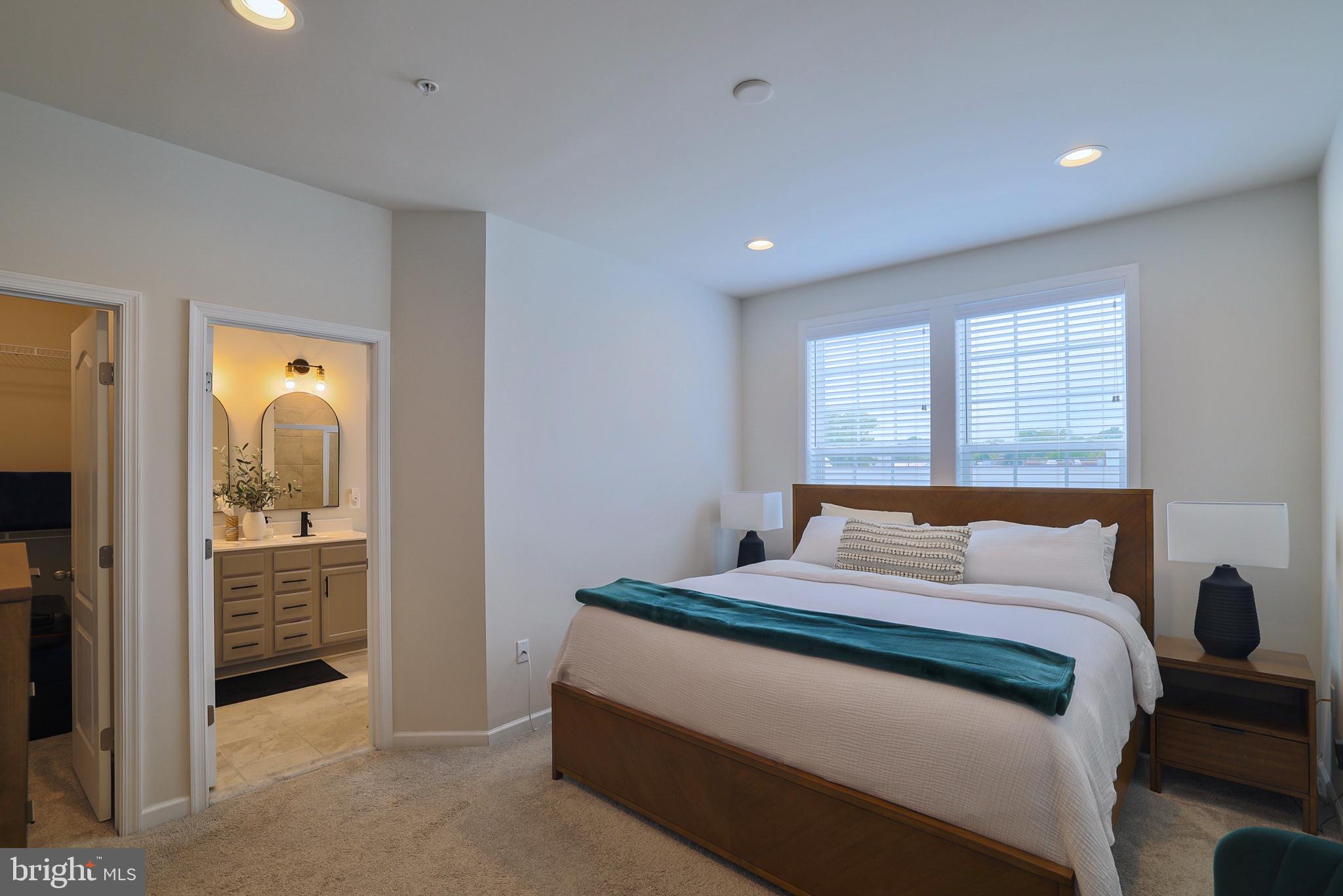 THE TOWNS AT GLENN DALE CROSSING - Residential Lease