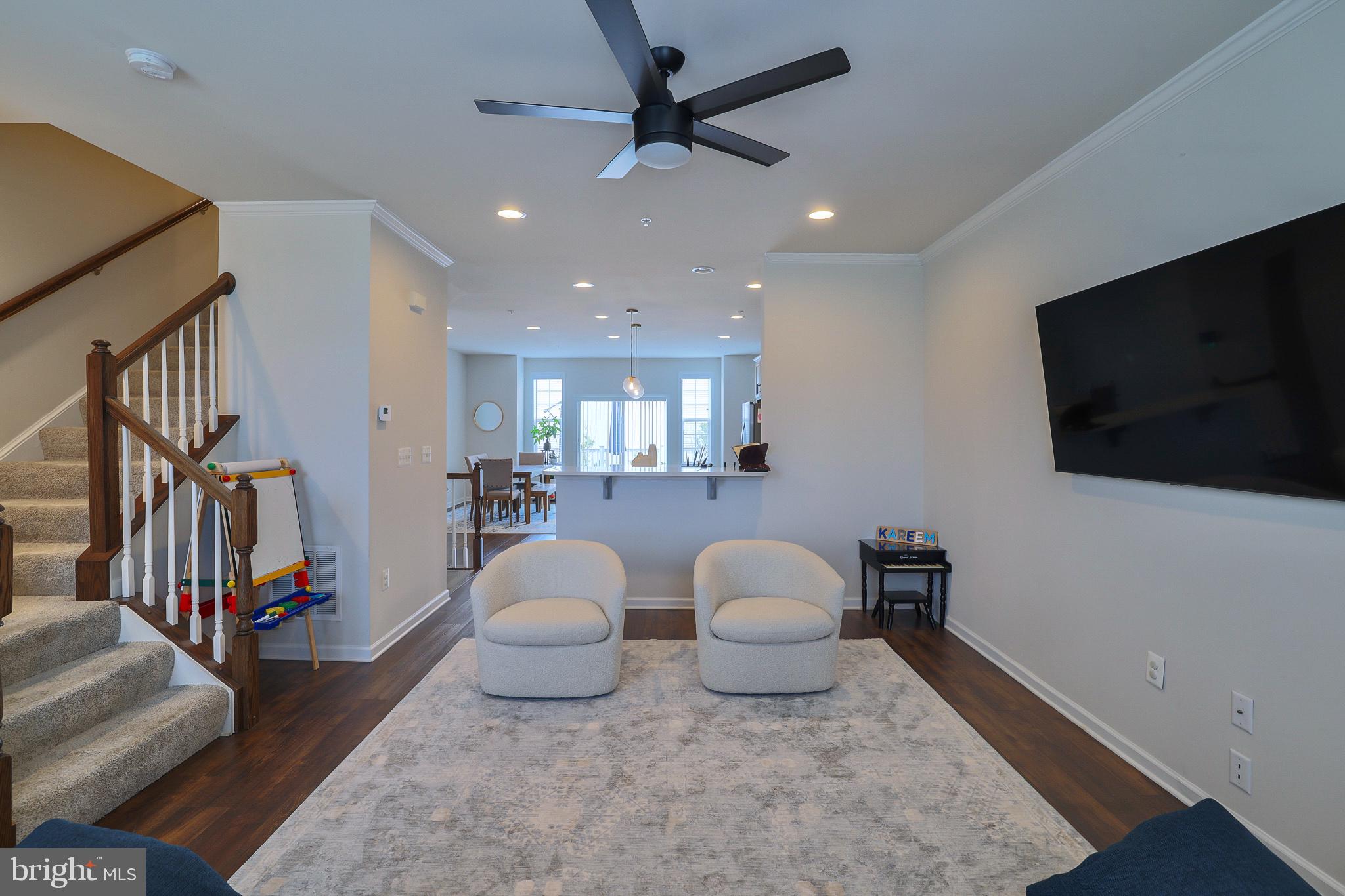 THE TOWNS AT GLENN DALE CROSSING - Residential Lease