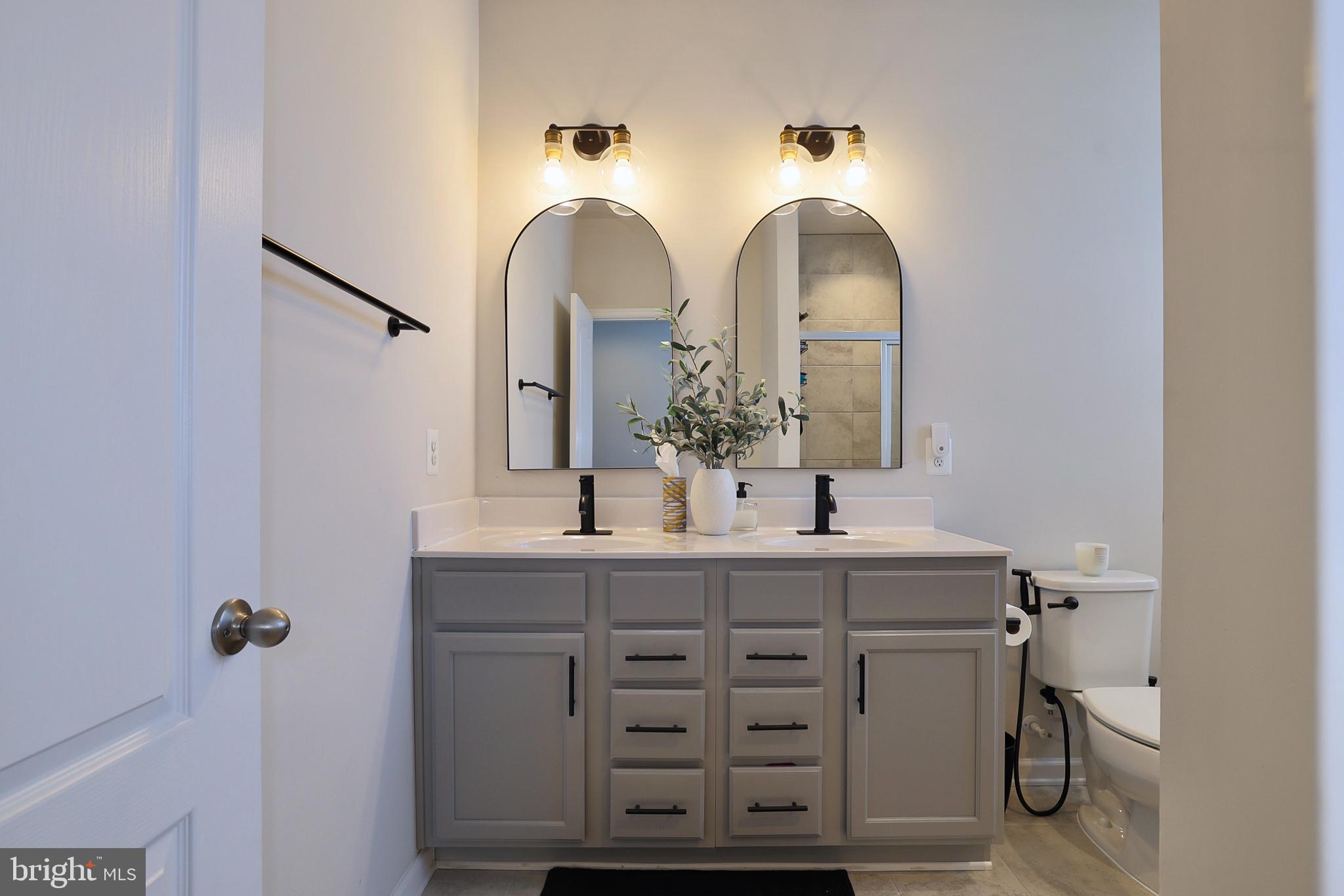 THE TOWNS AT GLENN DALE CROSSING - Residential Lease