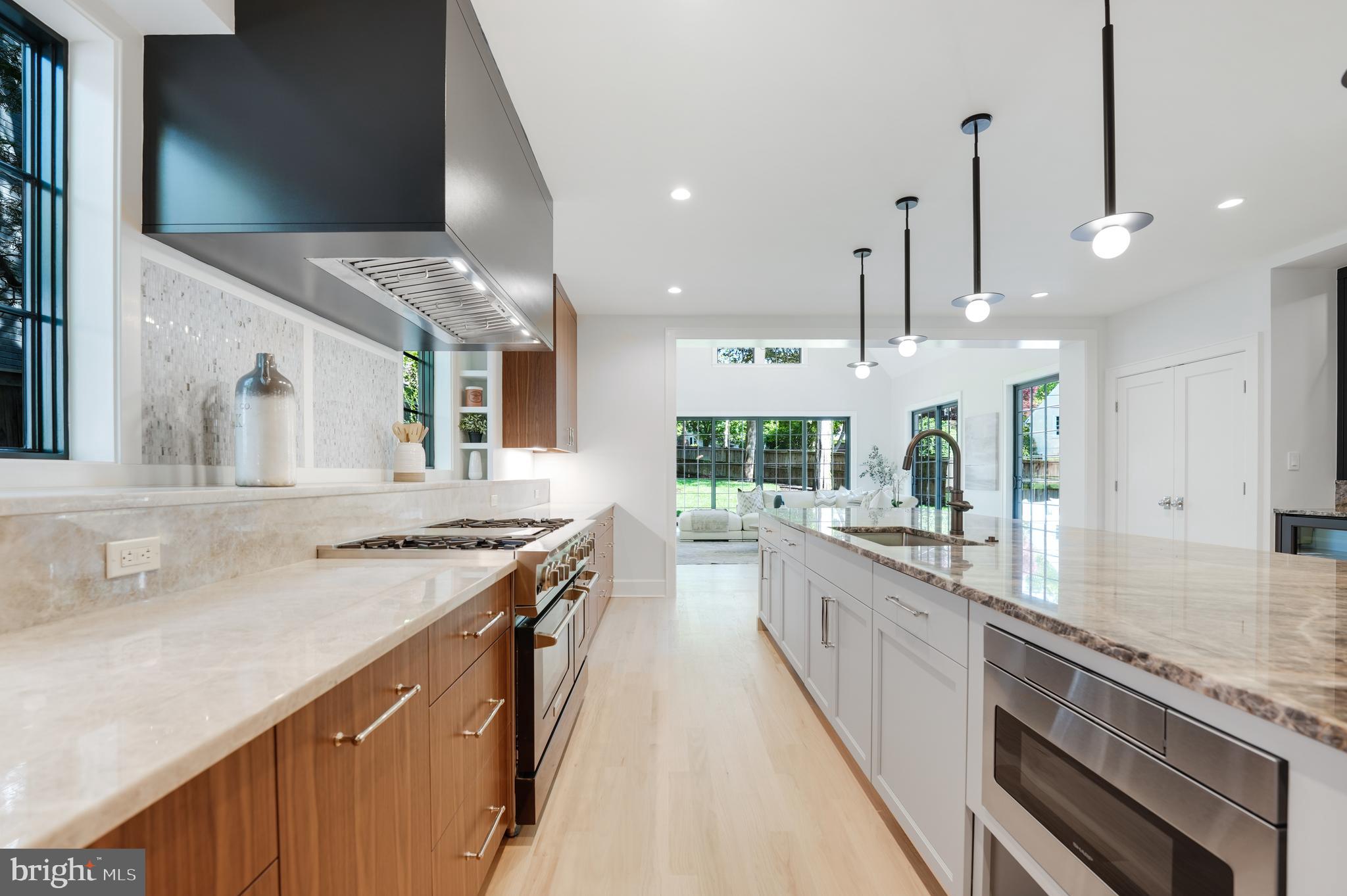 CHEVY CHASE - Residential