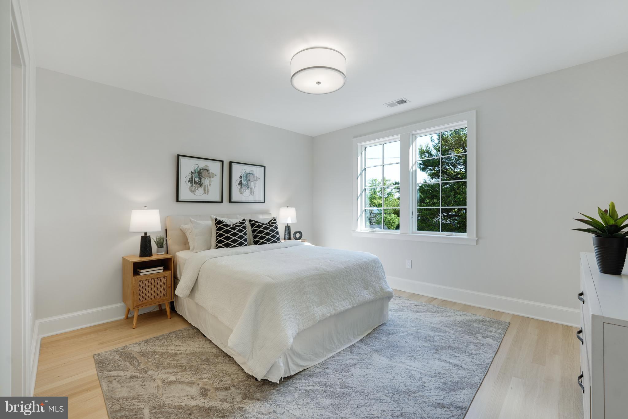 CHEVY CHASE - Residential