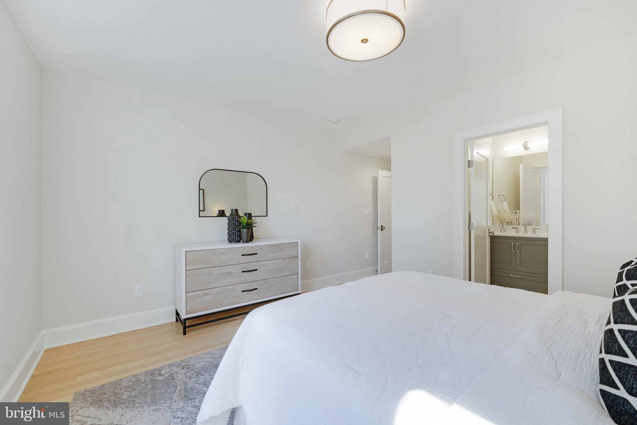 CHEVY CHASE - Residential