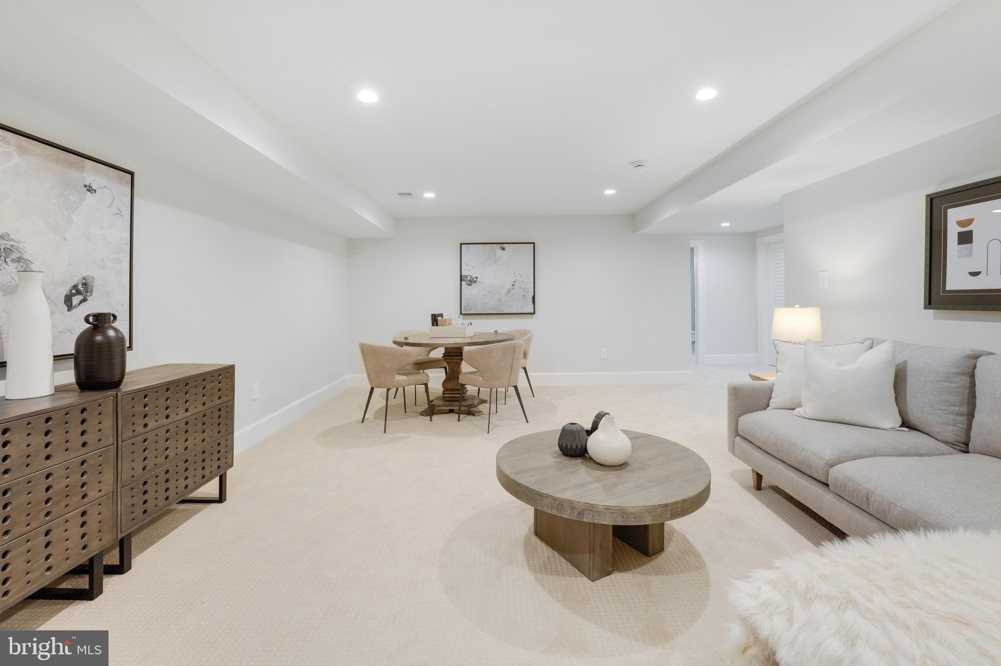 CHEVY CHASE - Residential