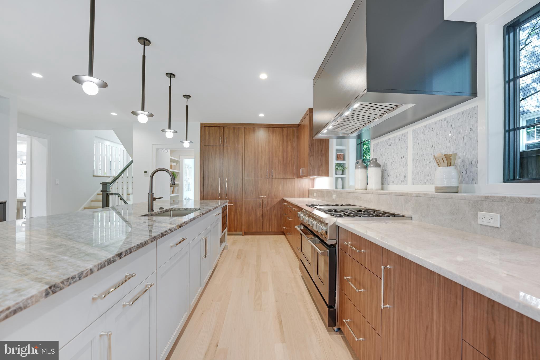 CHEVY CHASE - Residential