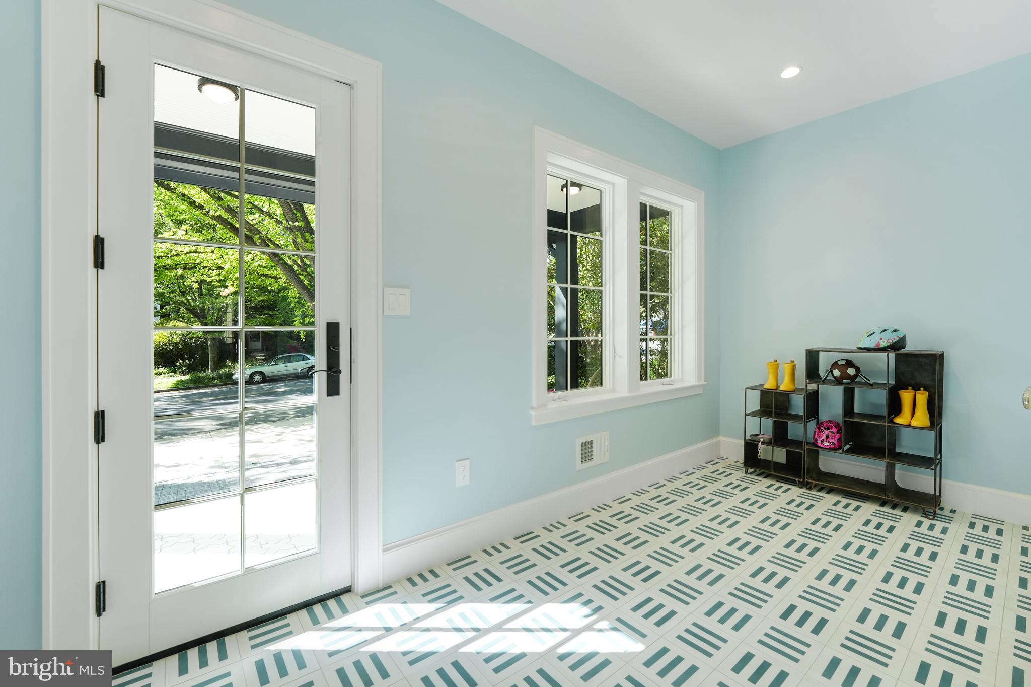 CHEVY CHASE - Residential