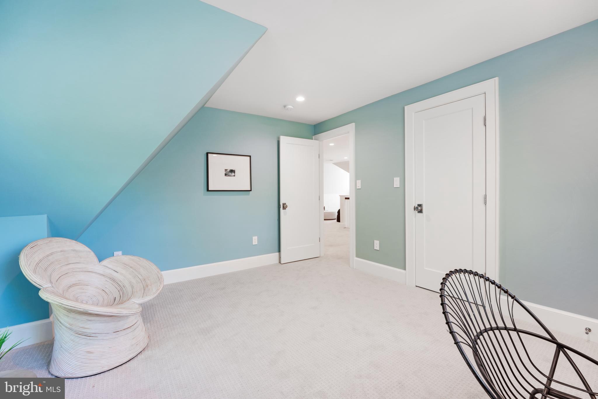 CHEVY CHASE - Residential