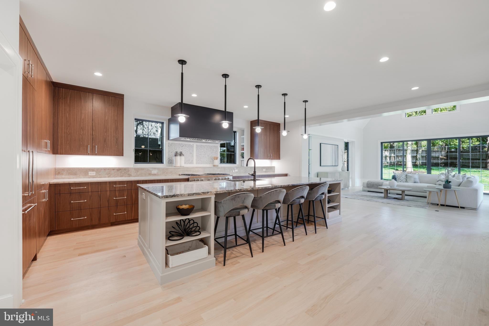 CHEVY CHASE - Residential
