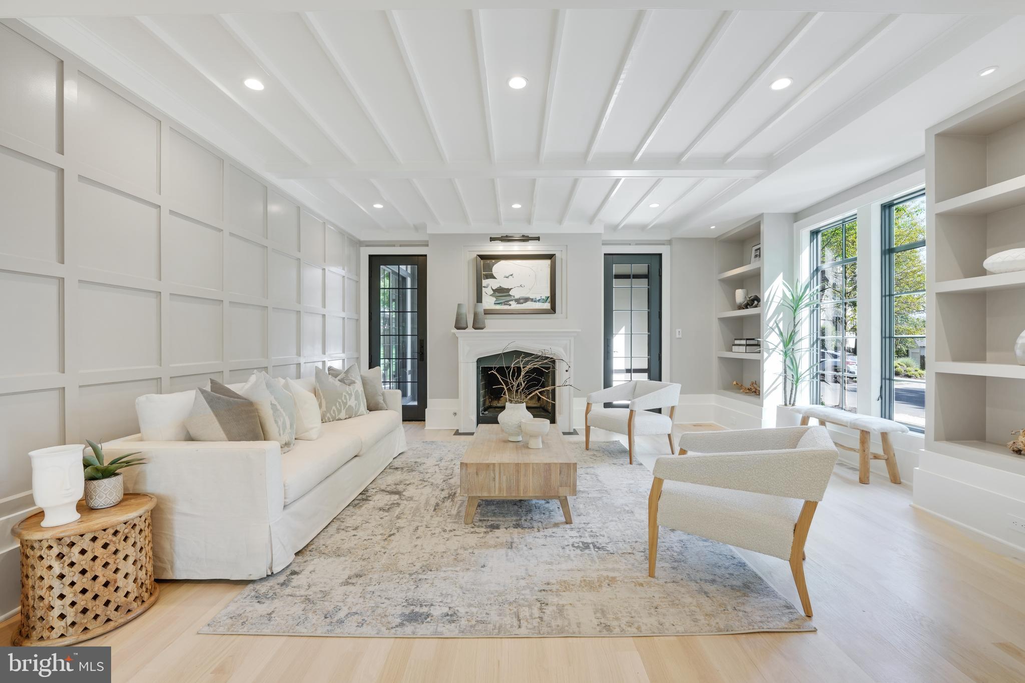 CHEVY CHASE - Residential