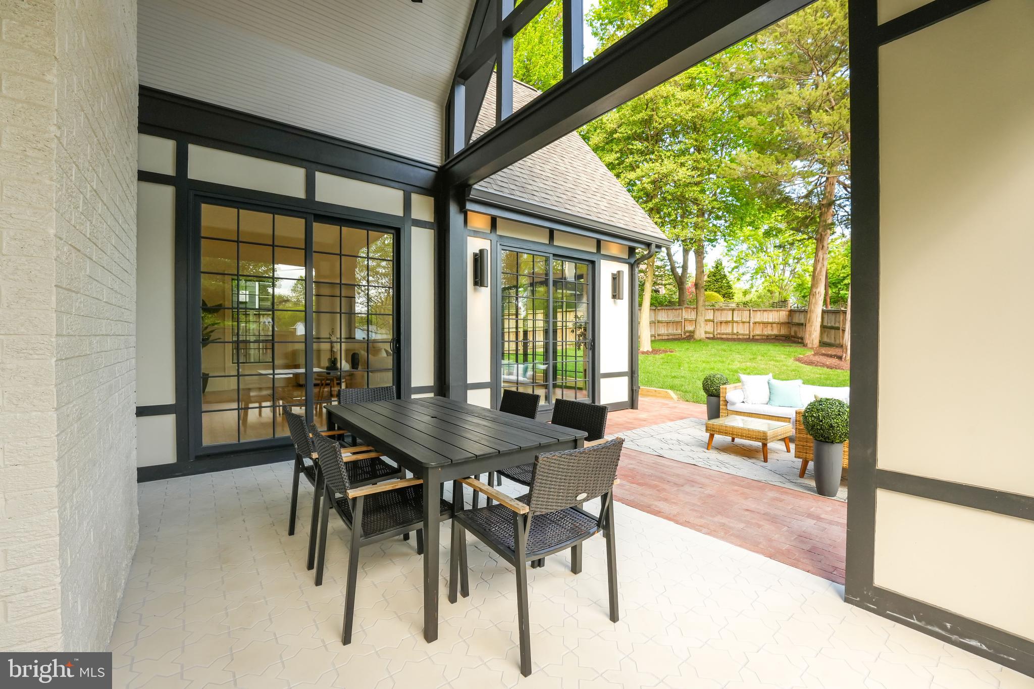 CHEVY CHASE - Residential