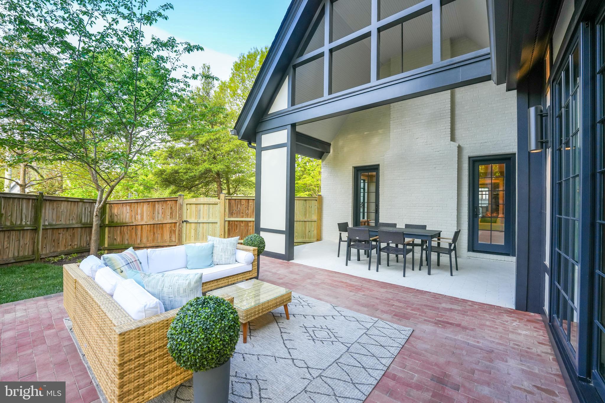 CHEVY CHASE - Residential