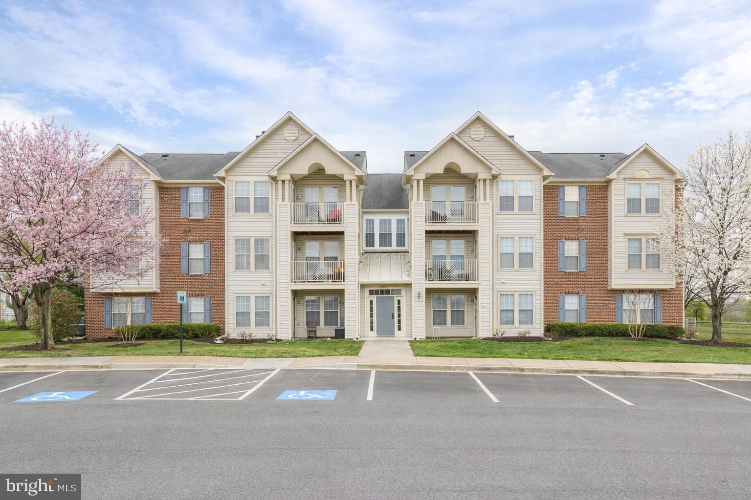PINEY ORCHARD - Residential