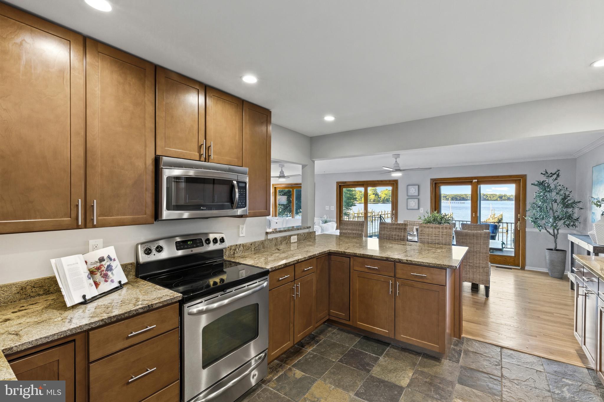 MANHATTAN BEACH - Residential