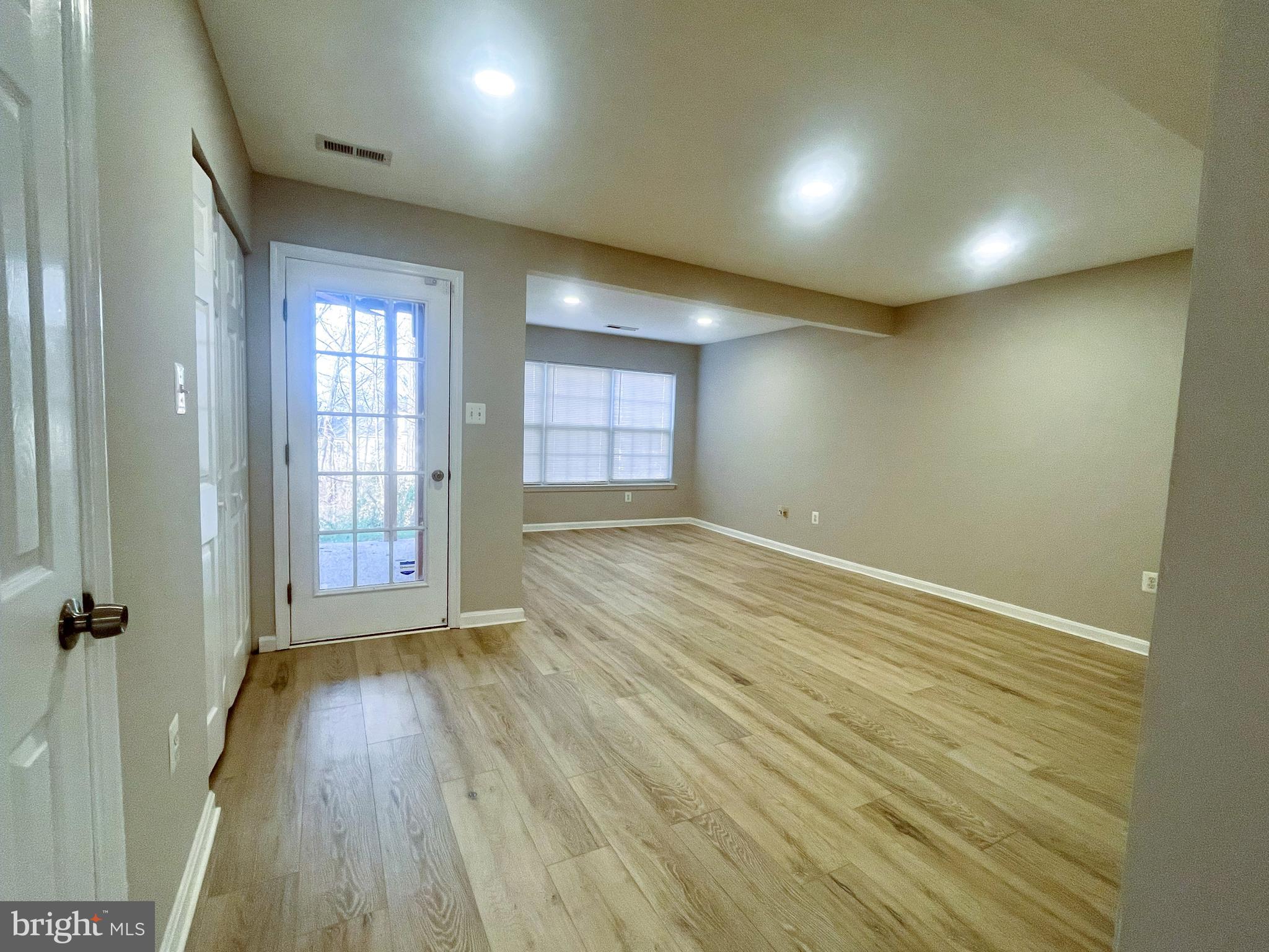 JEFFERSON VILLAGE - Residential Lease