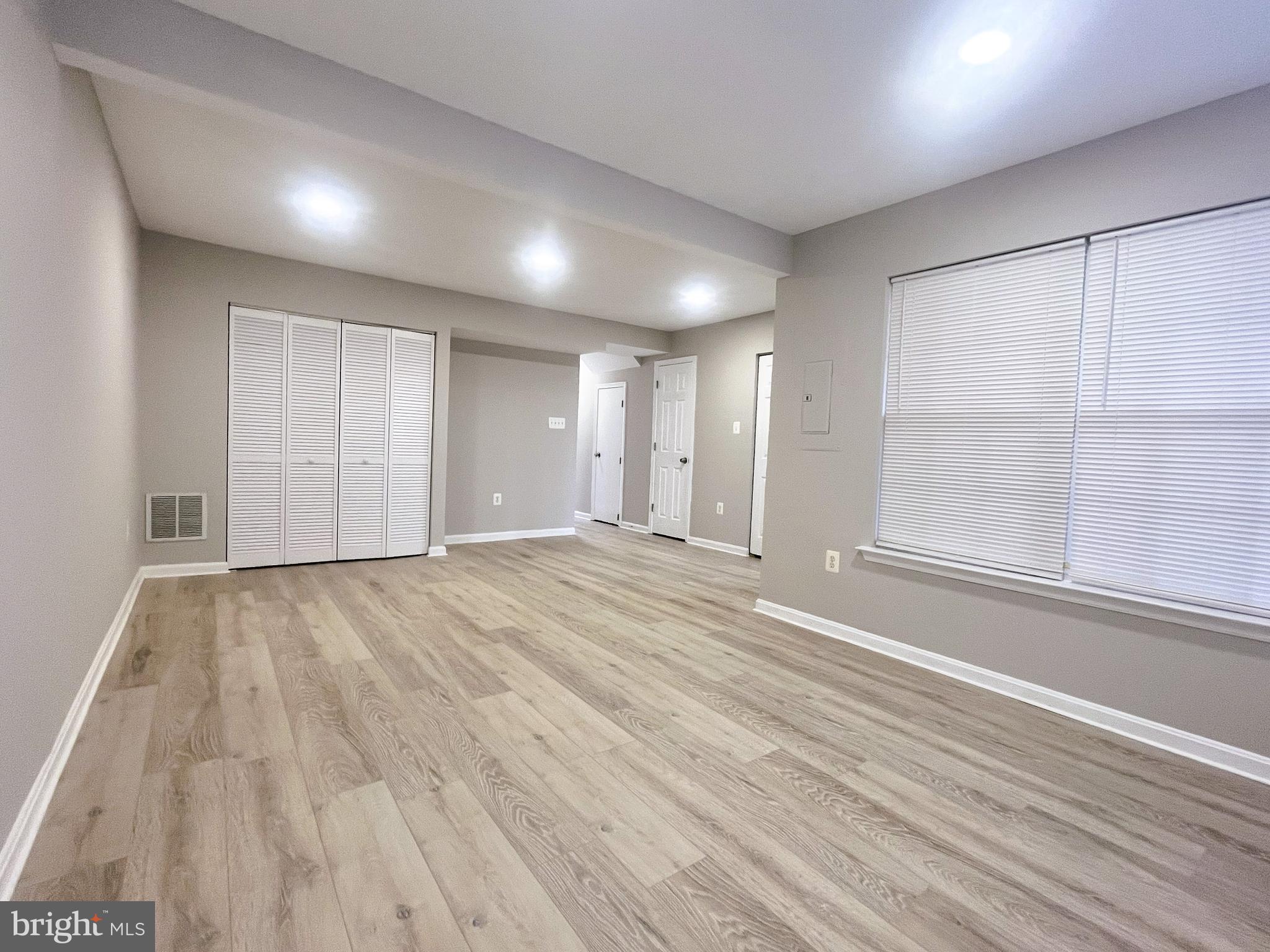 JEFFERSON VILLAGE - Residential Lease