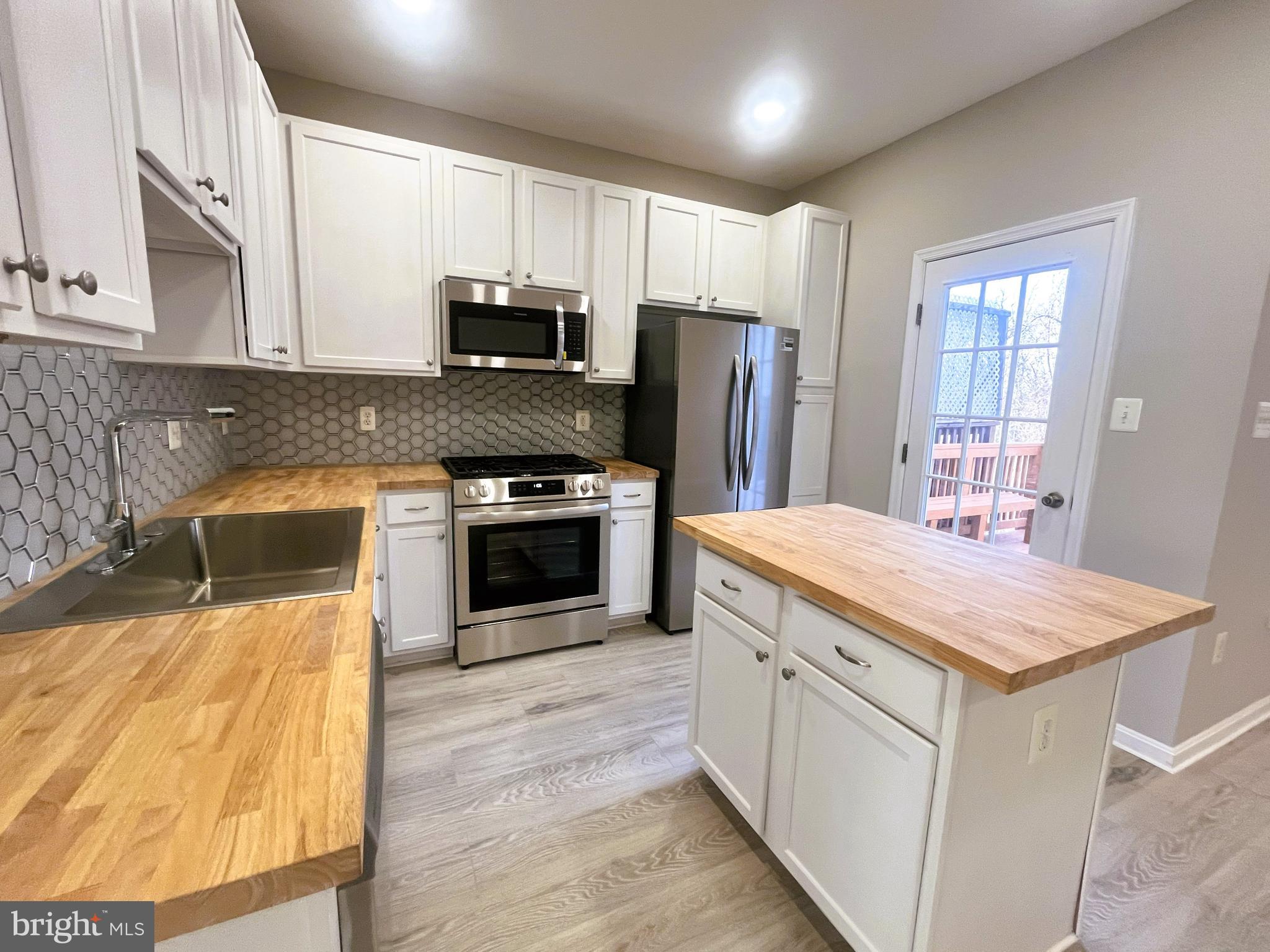 JEFFERSON VILLAGE - Residential Lease