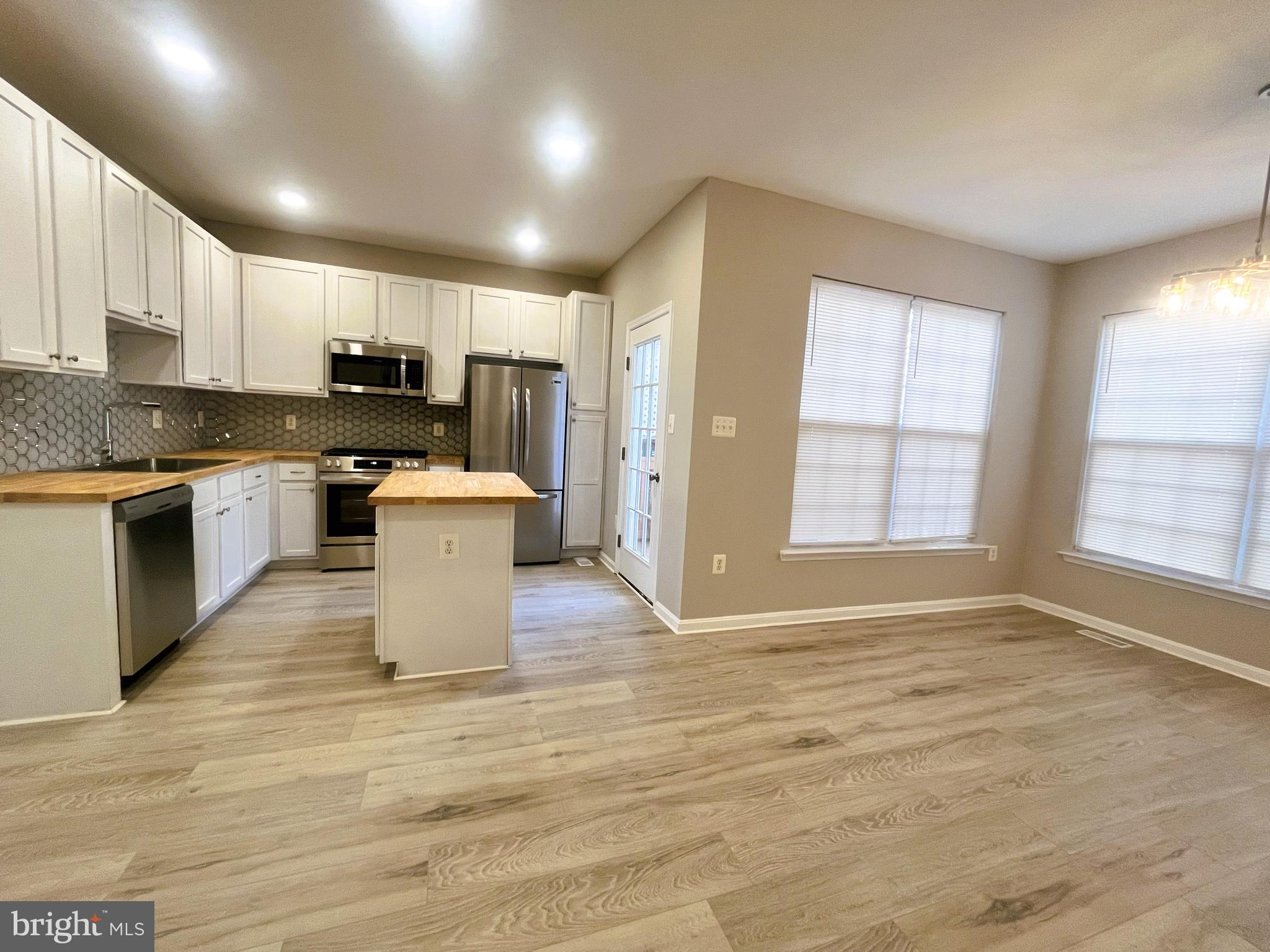 JEFFERSON VILLAGE - Residential Lease