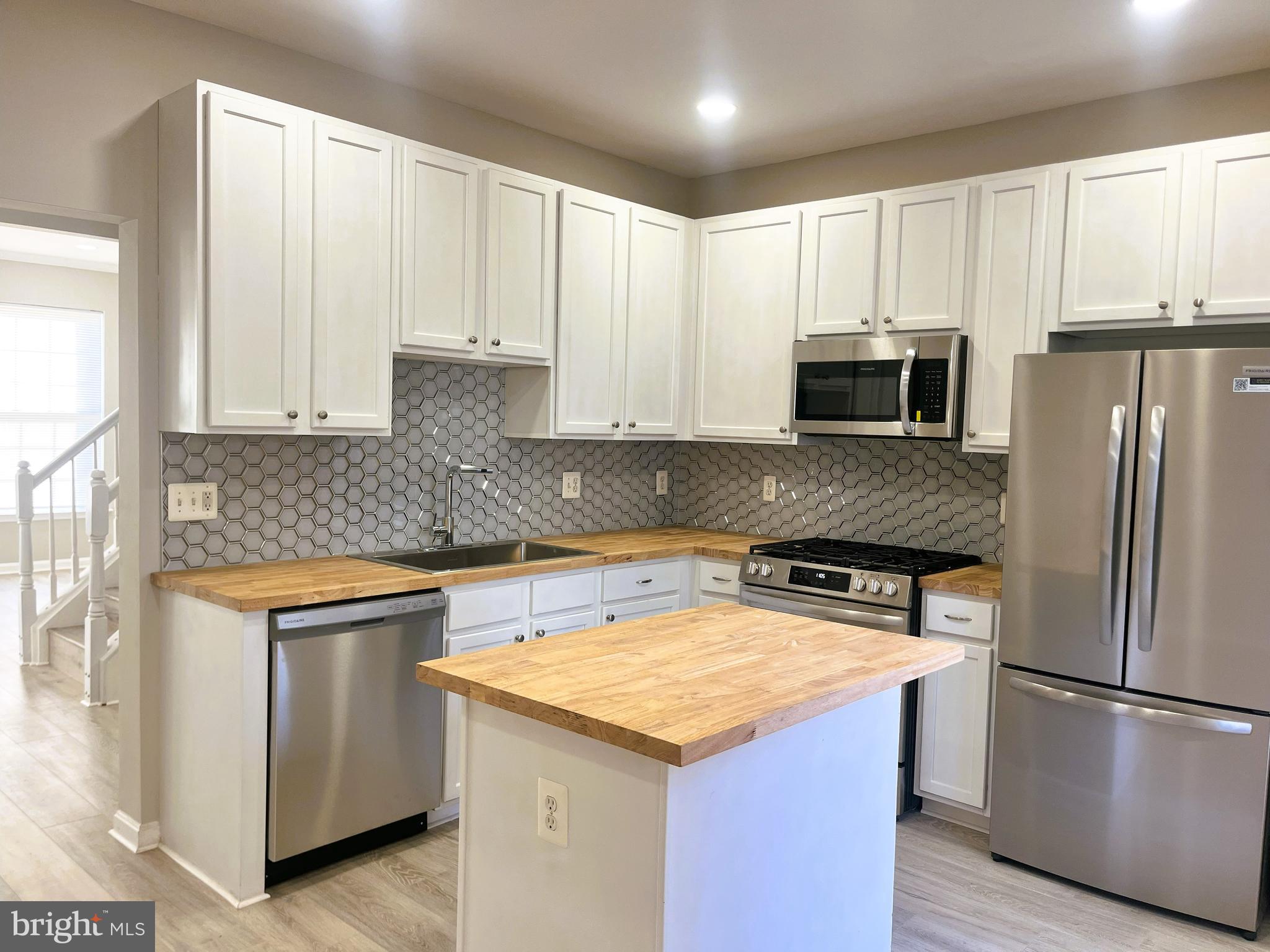 JEFFERSON VILLAGE - Residential Lease