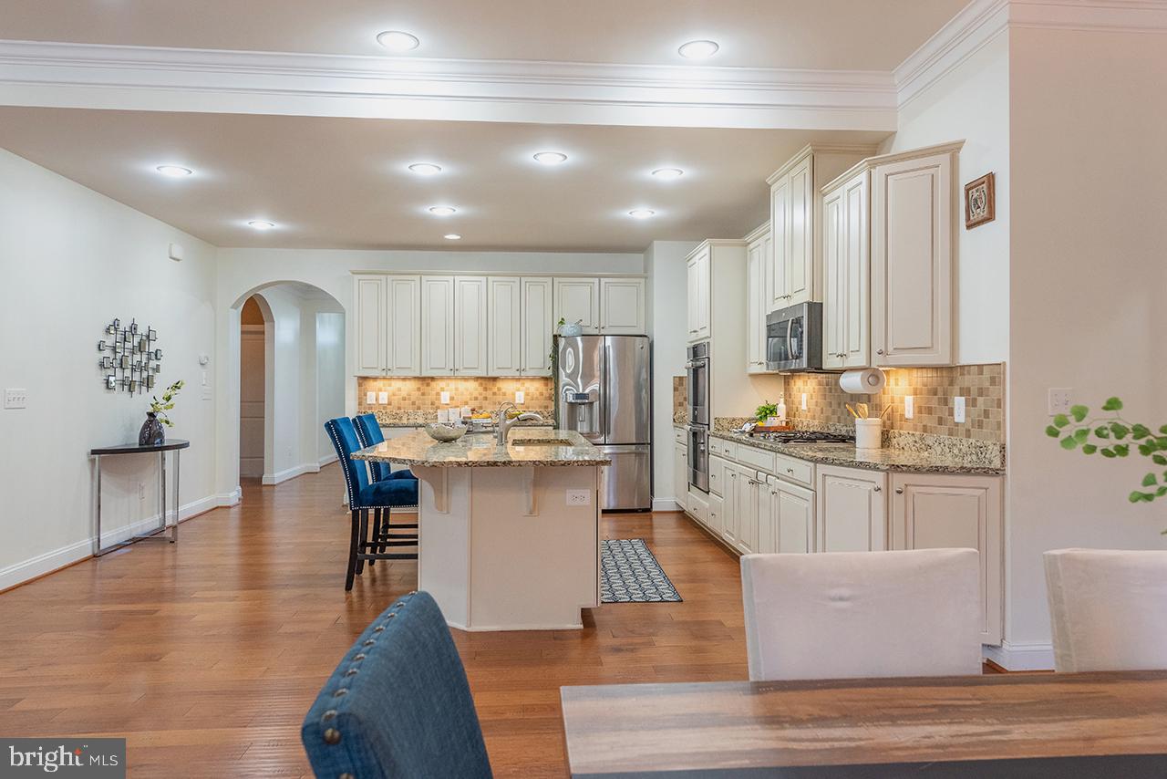 MEADOWS 2 - Residential