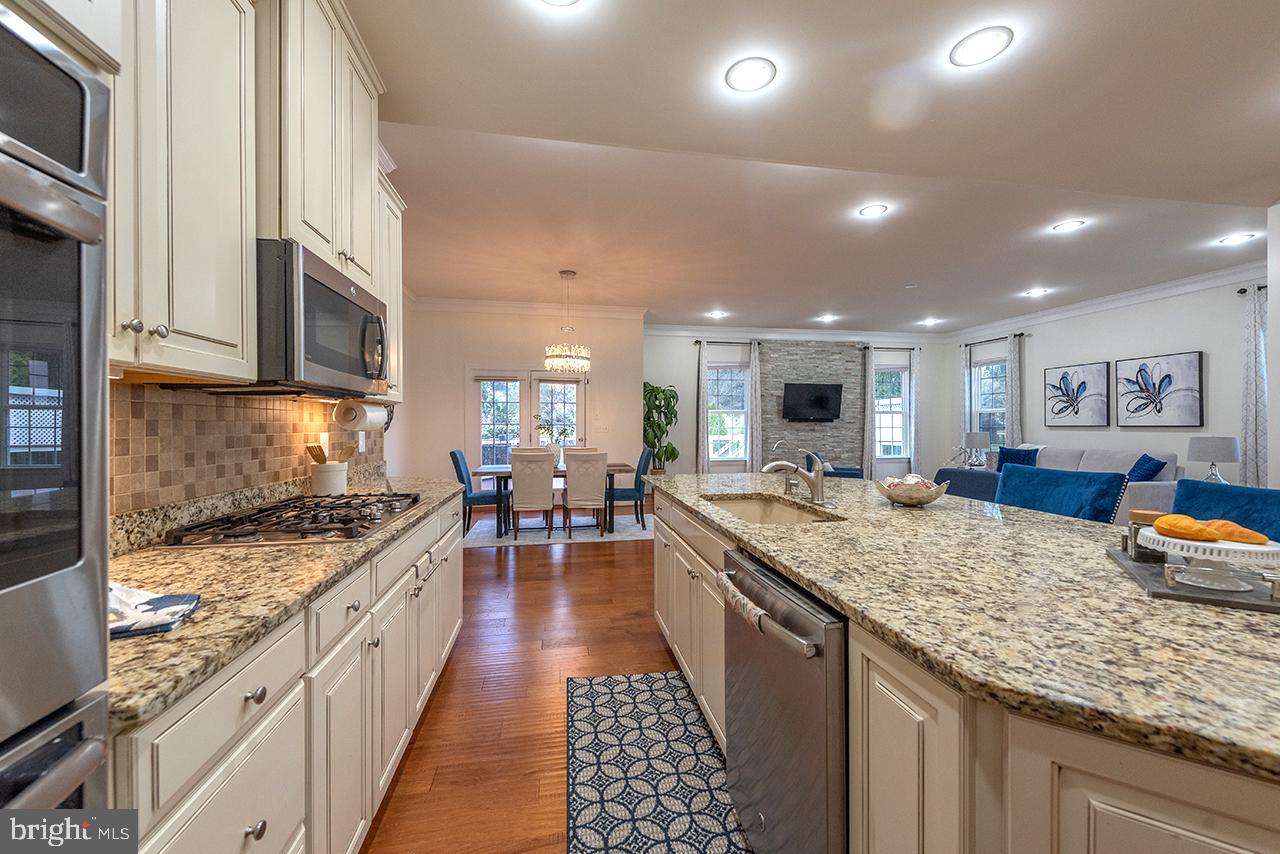 MEADOWS 2 - Residential