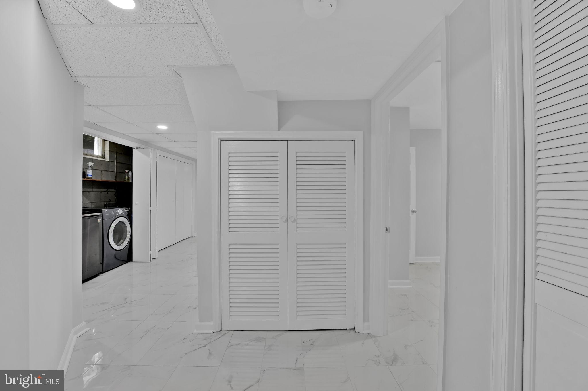 CARROLL ESTATES - Residential