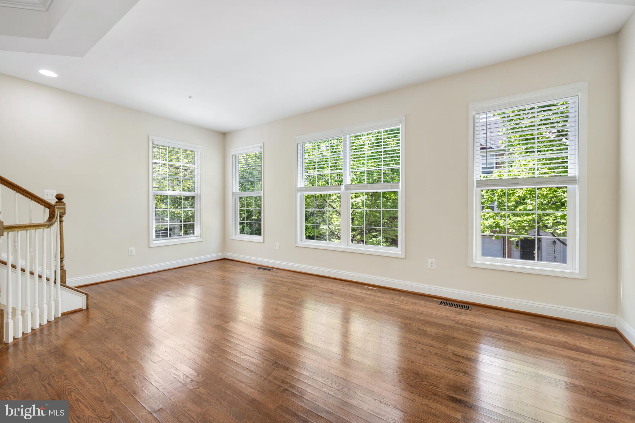 WOODWARD CROSSING - Residential Lease
