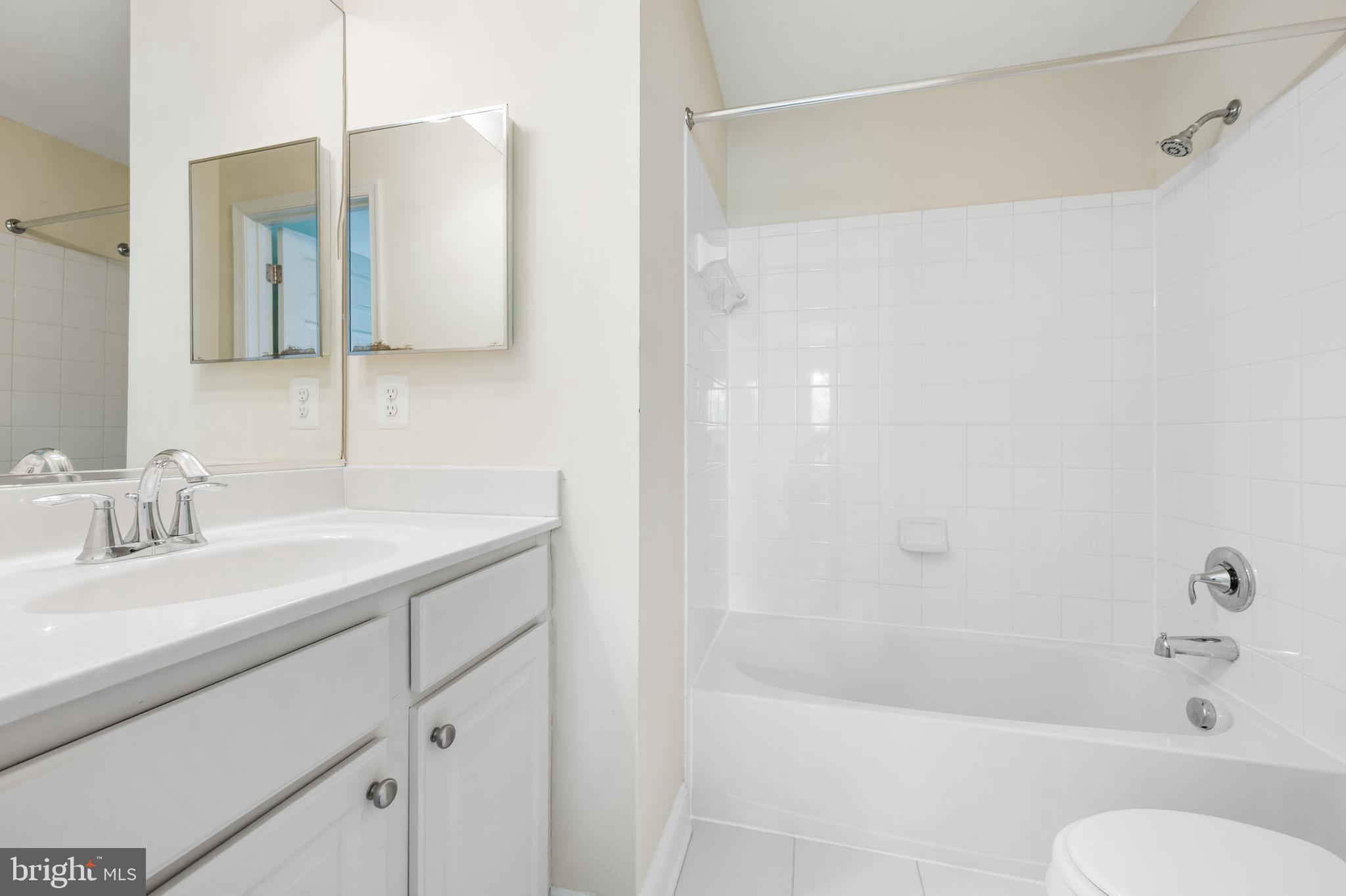 WOODWARD CROSSING - Residential Lease