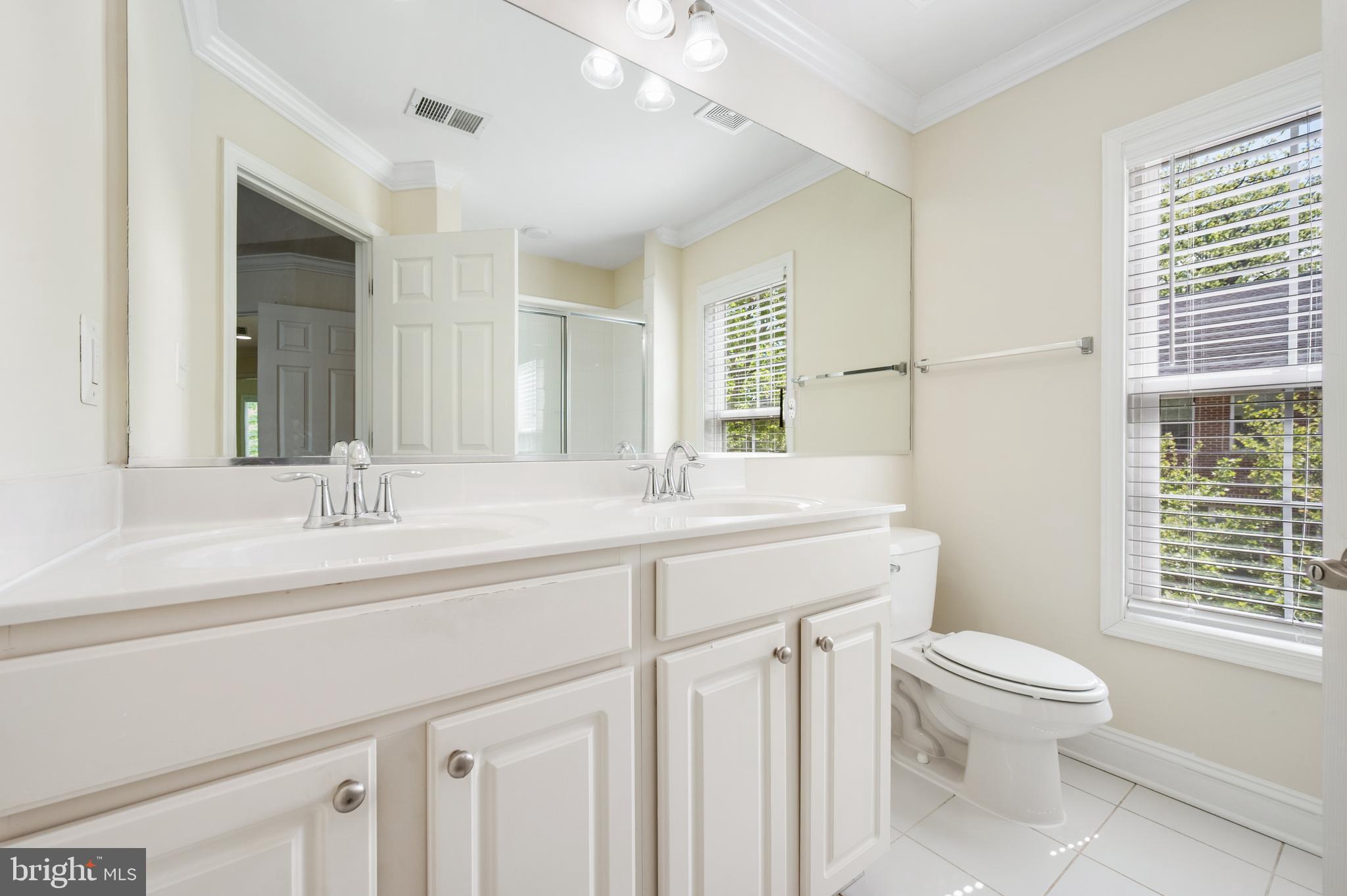 WOODWARD CROSSING - Residential Lease