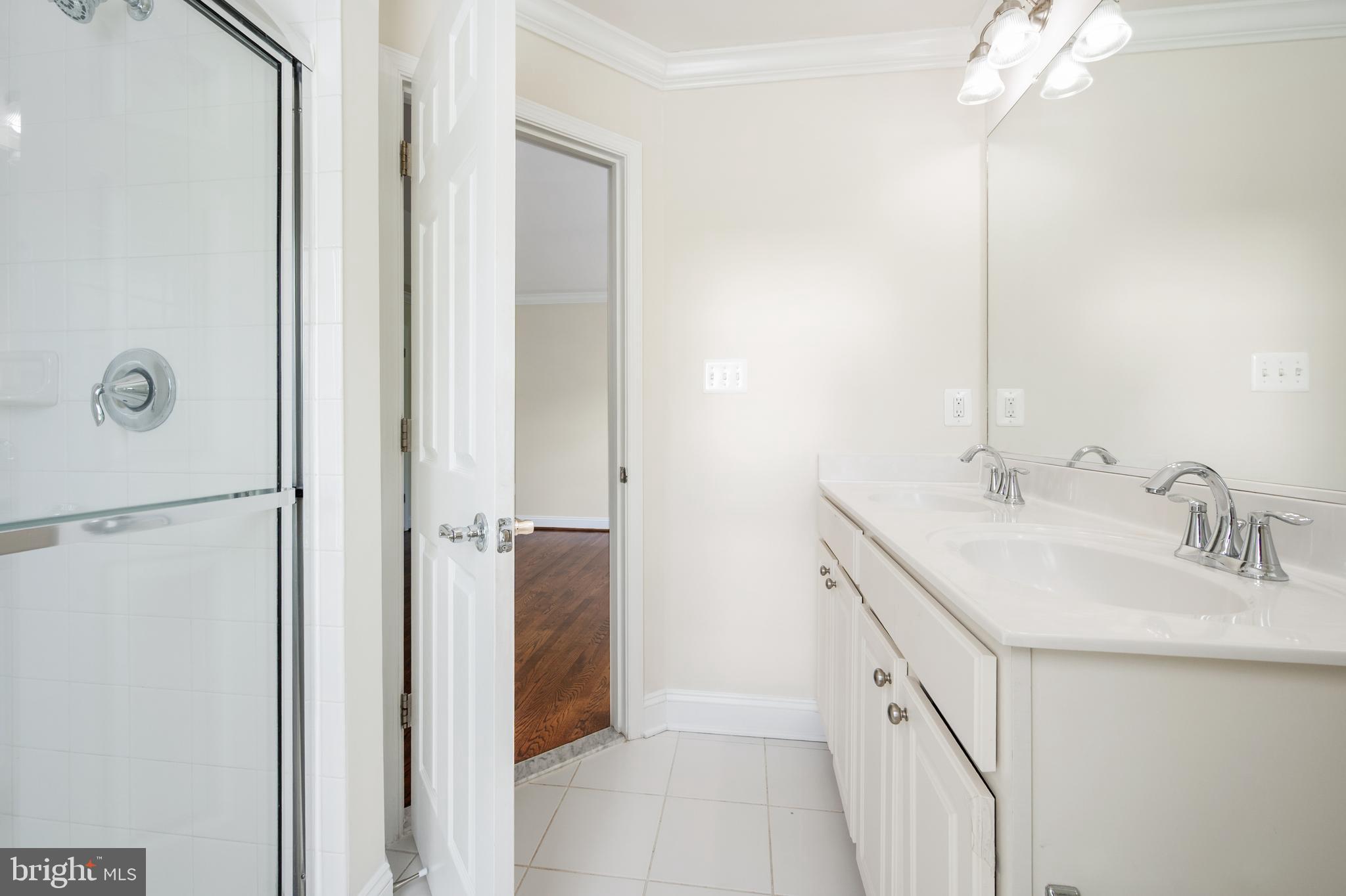 WOODWARD CROSSING - Residential Lease
