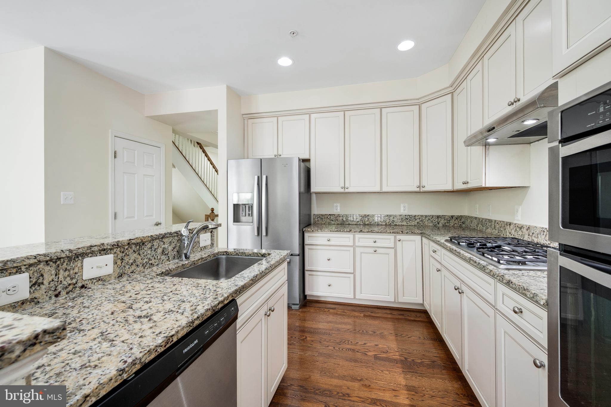 WOODWARD CROSSING - Residential Lease