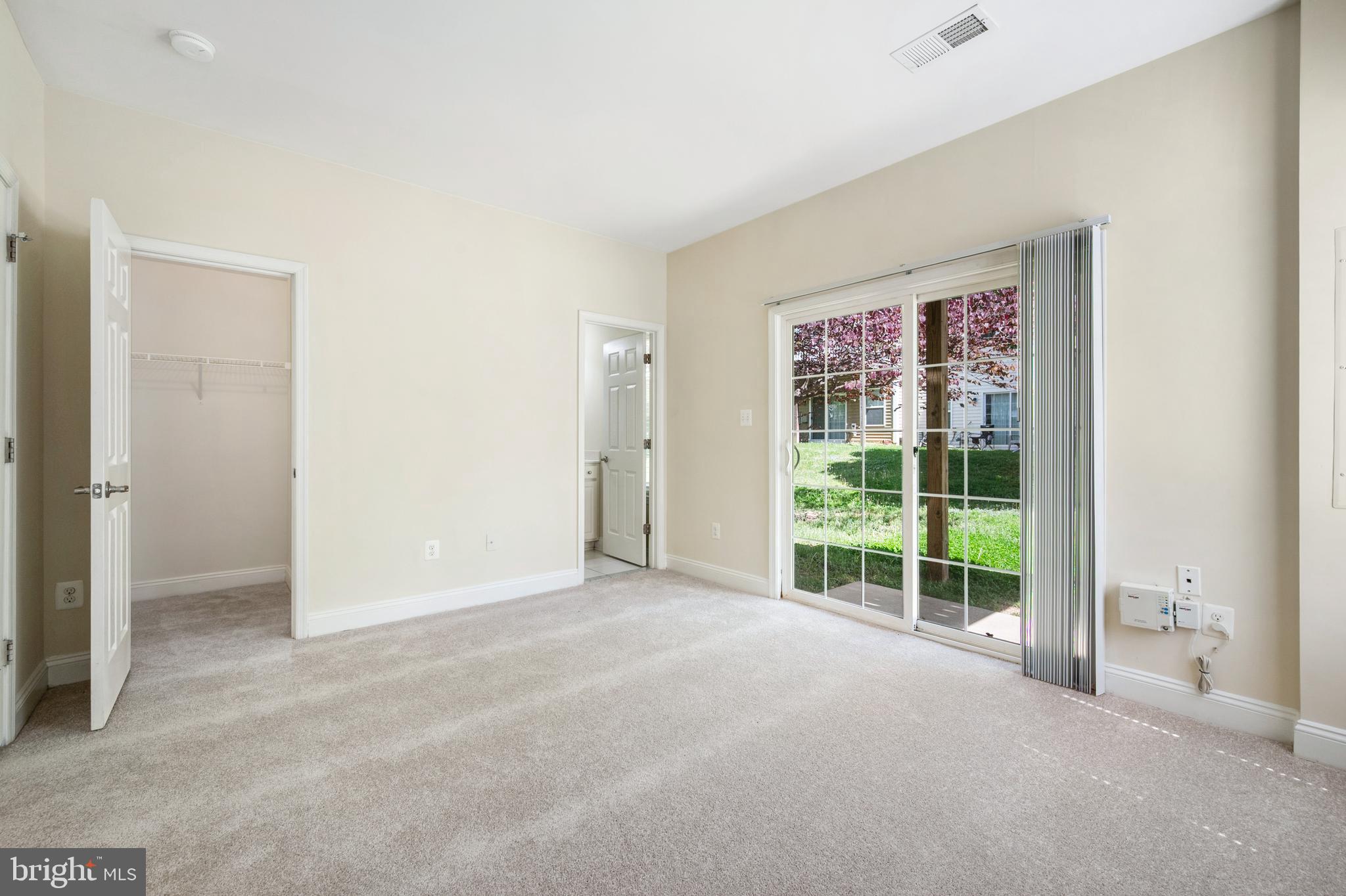 WOODWARD CROSSING - Residential Lease