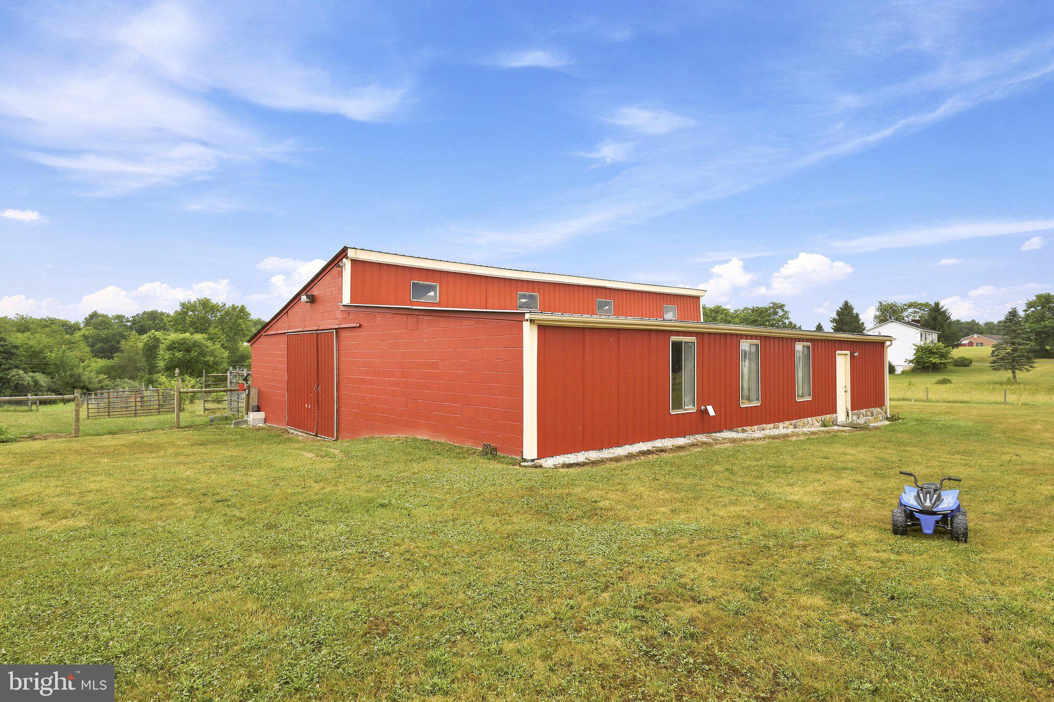 RED HAWK - Residential