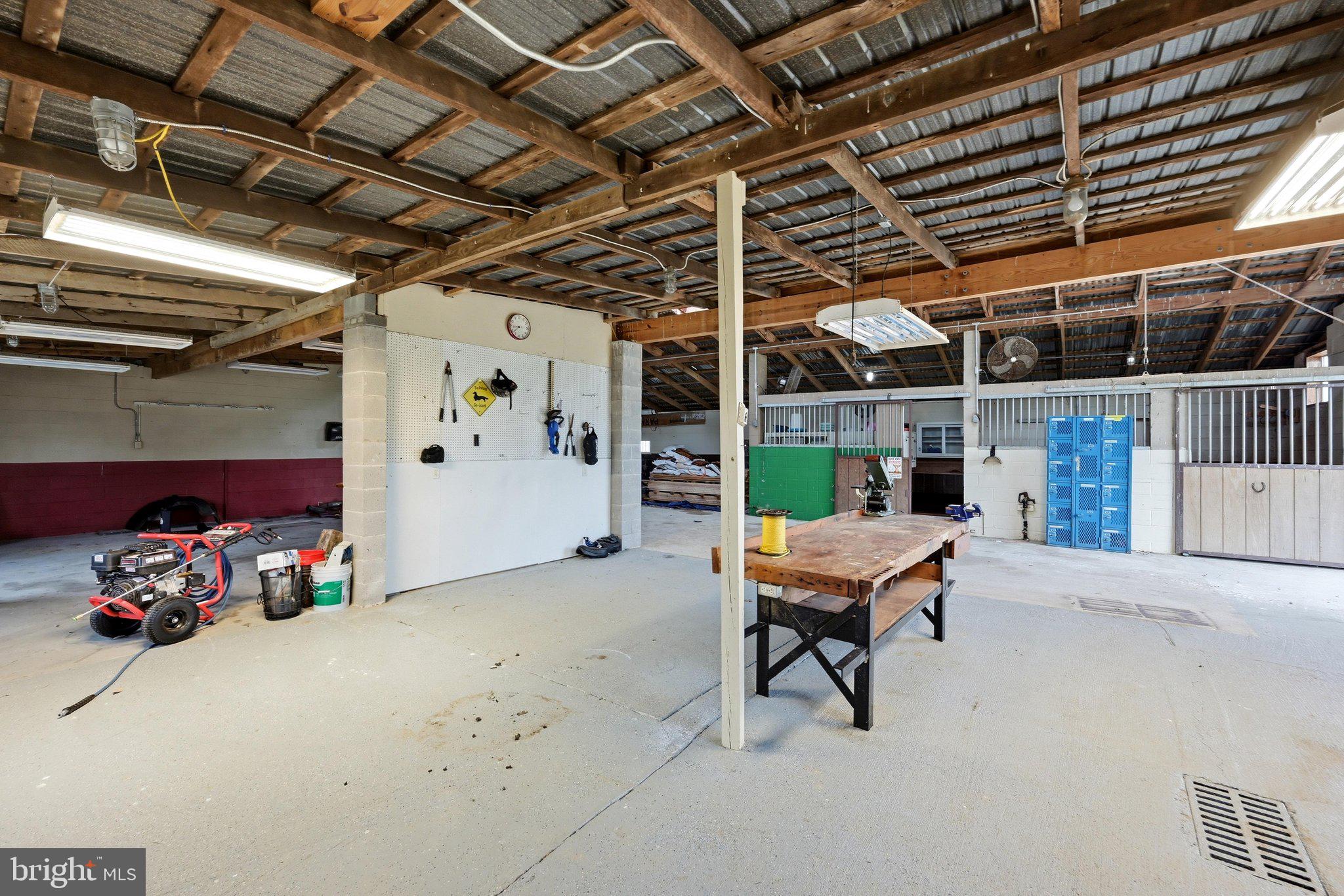 RED HAWK - Residential