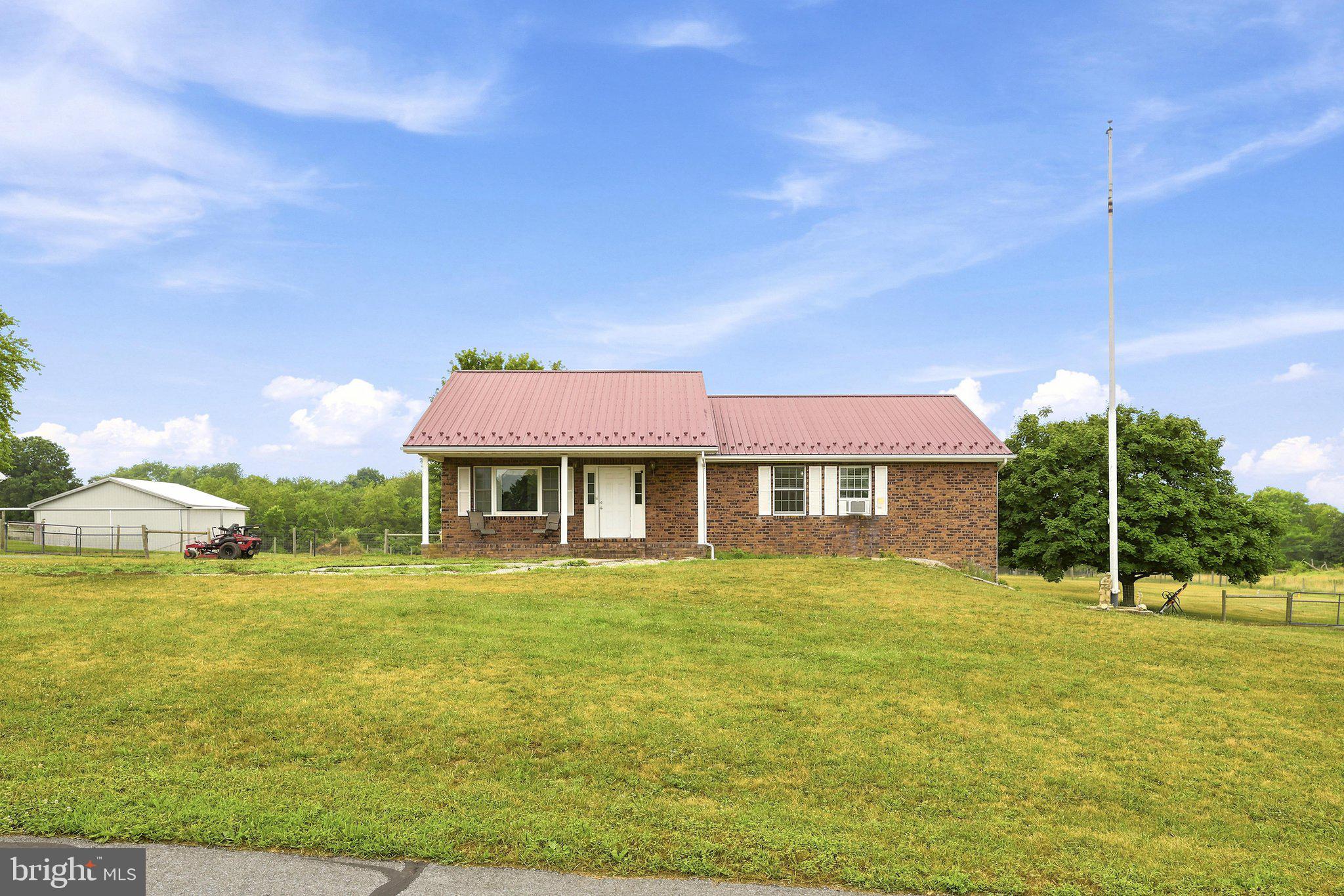 RED HAWK - Residential
