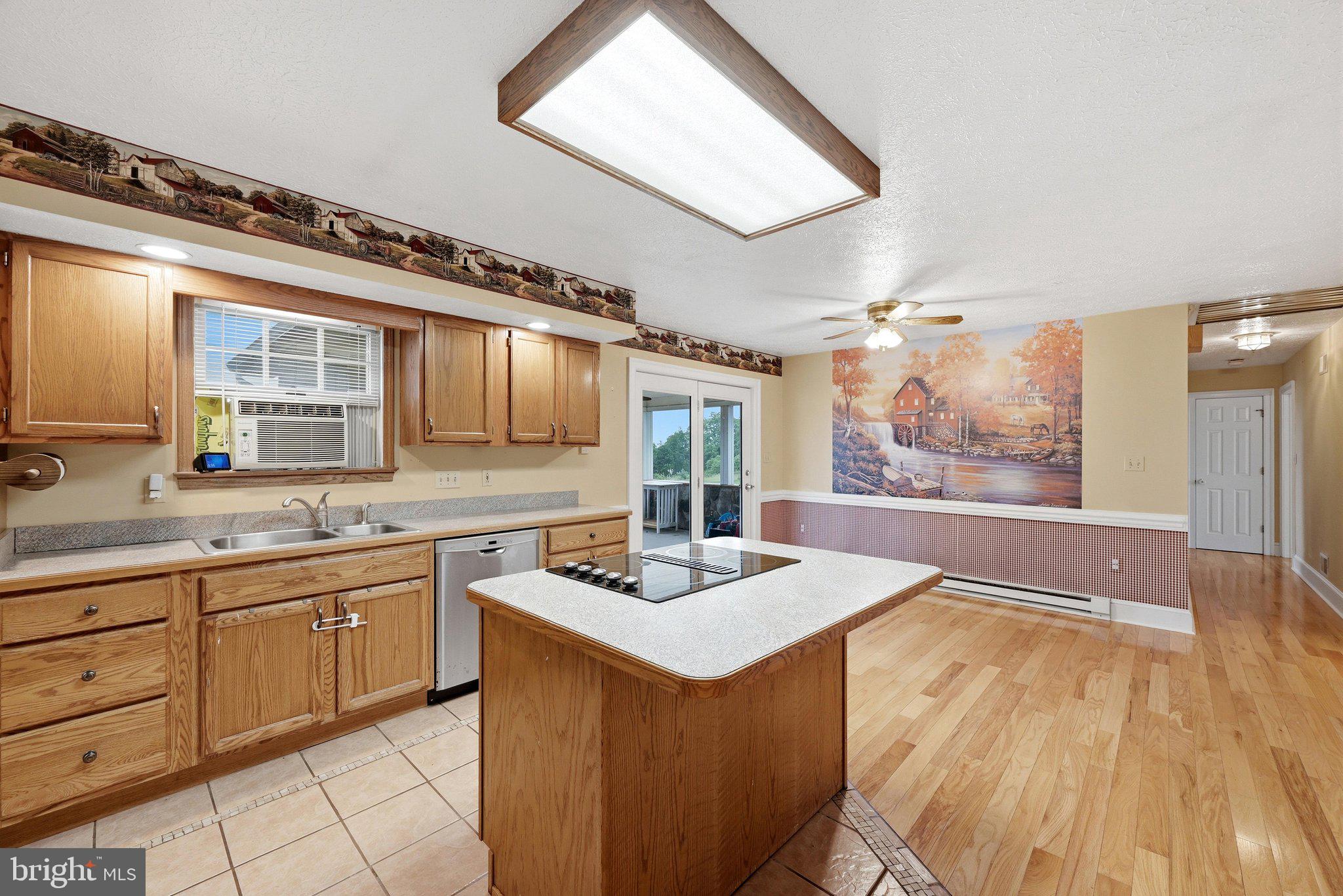 RED HAWK - Residential