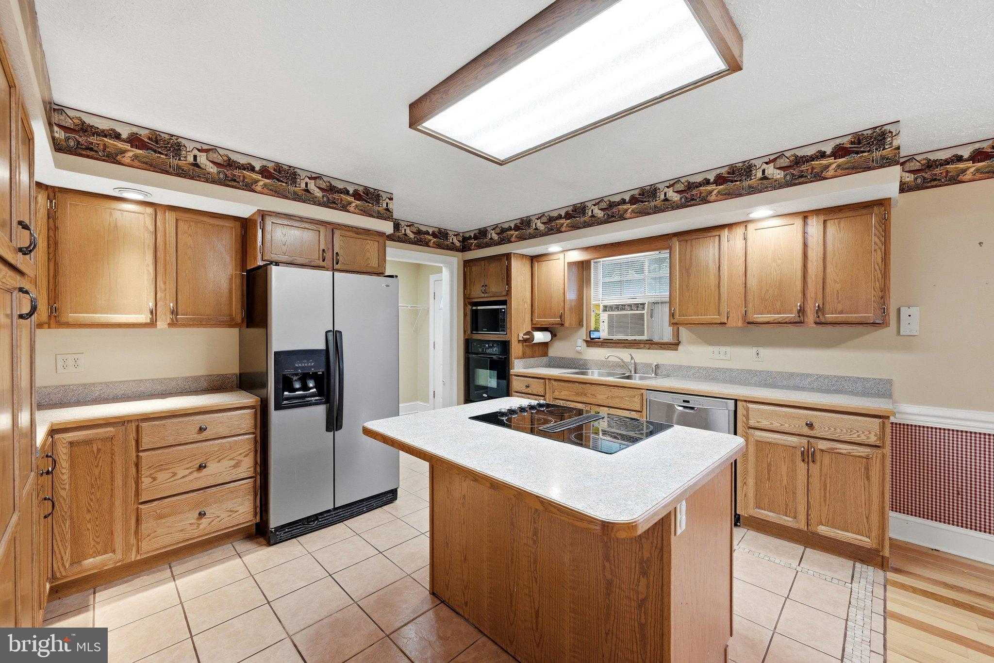 RED HAWK - Residential