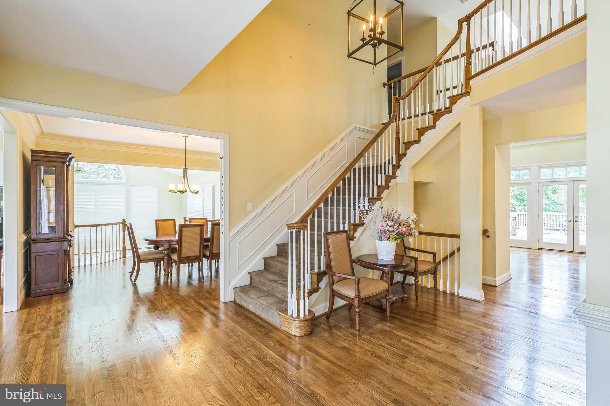 OAKTON ESTATES - Residential