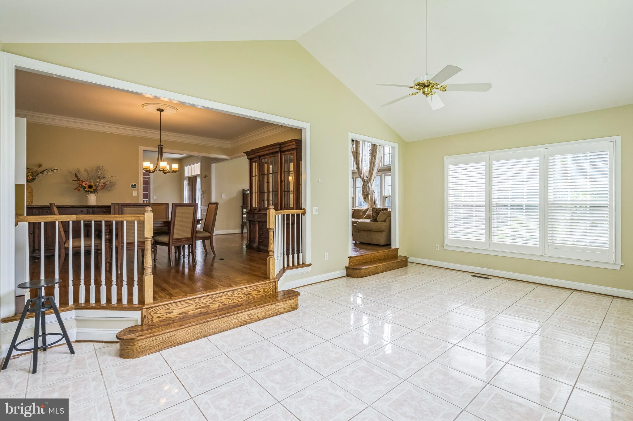 OAKTON ESTATES - Residential