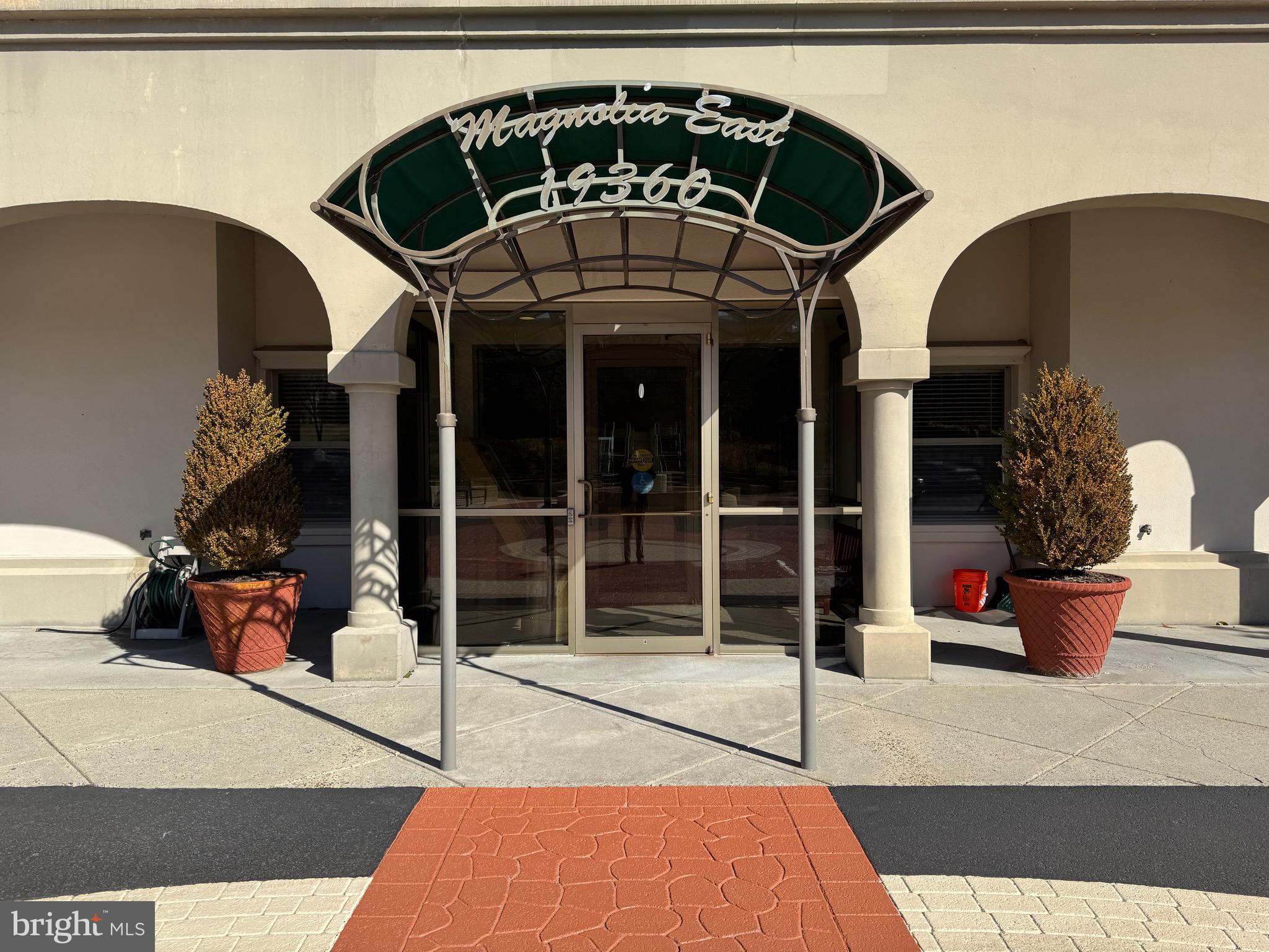 LANSDOWNE WOODS LEISURE WORLD - Residential Lease
