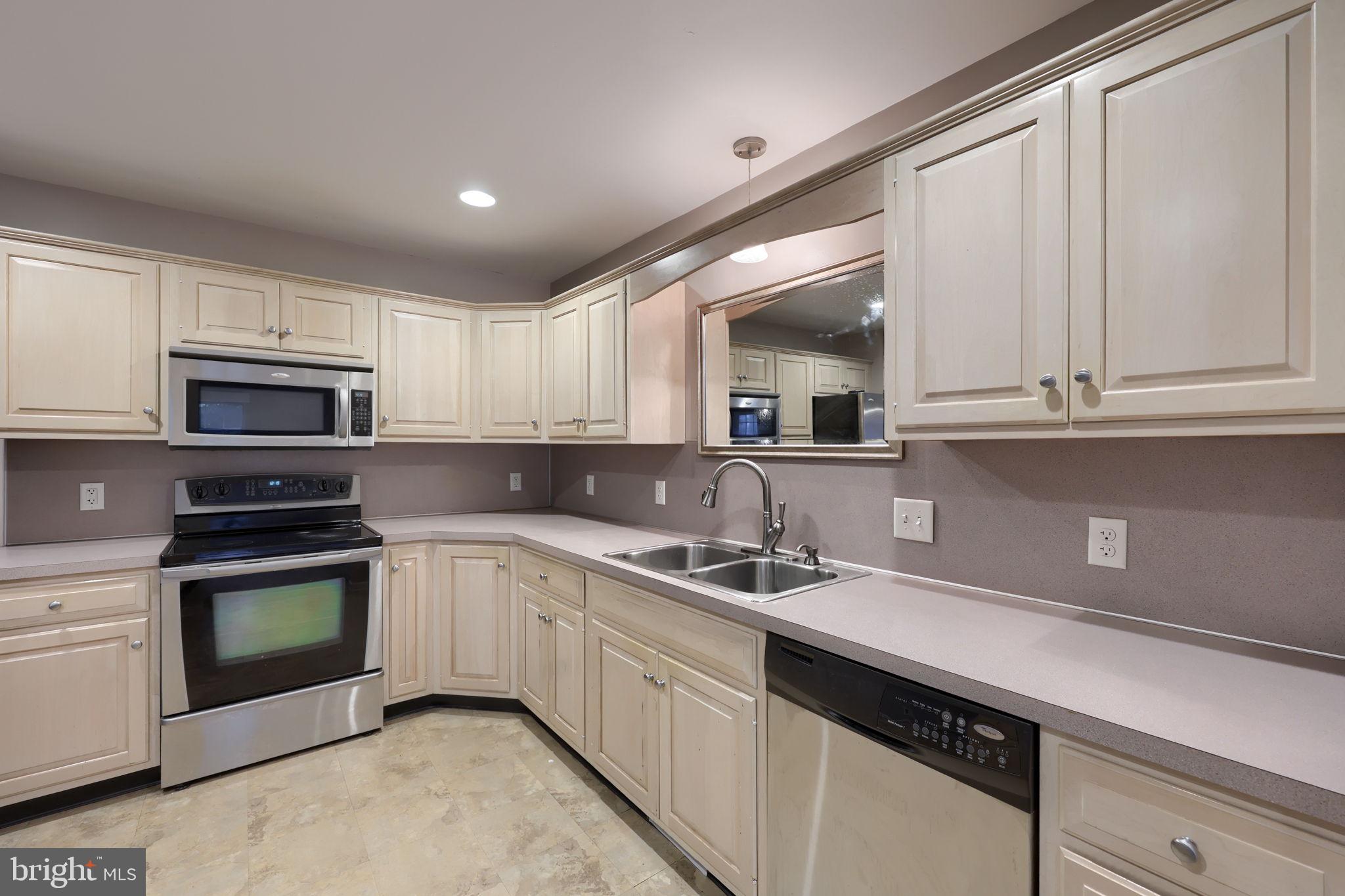 WOODS AT TREETOPS - Residential