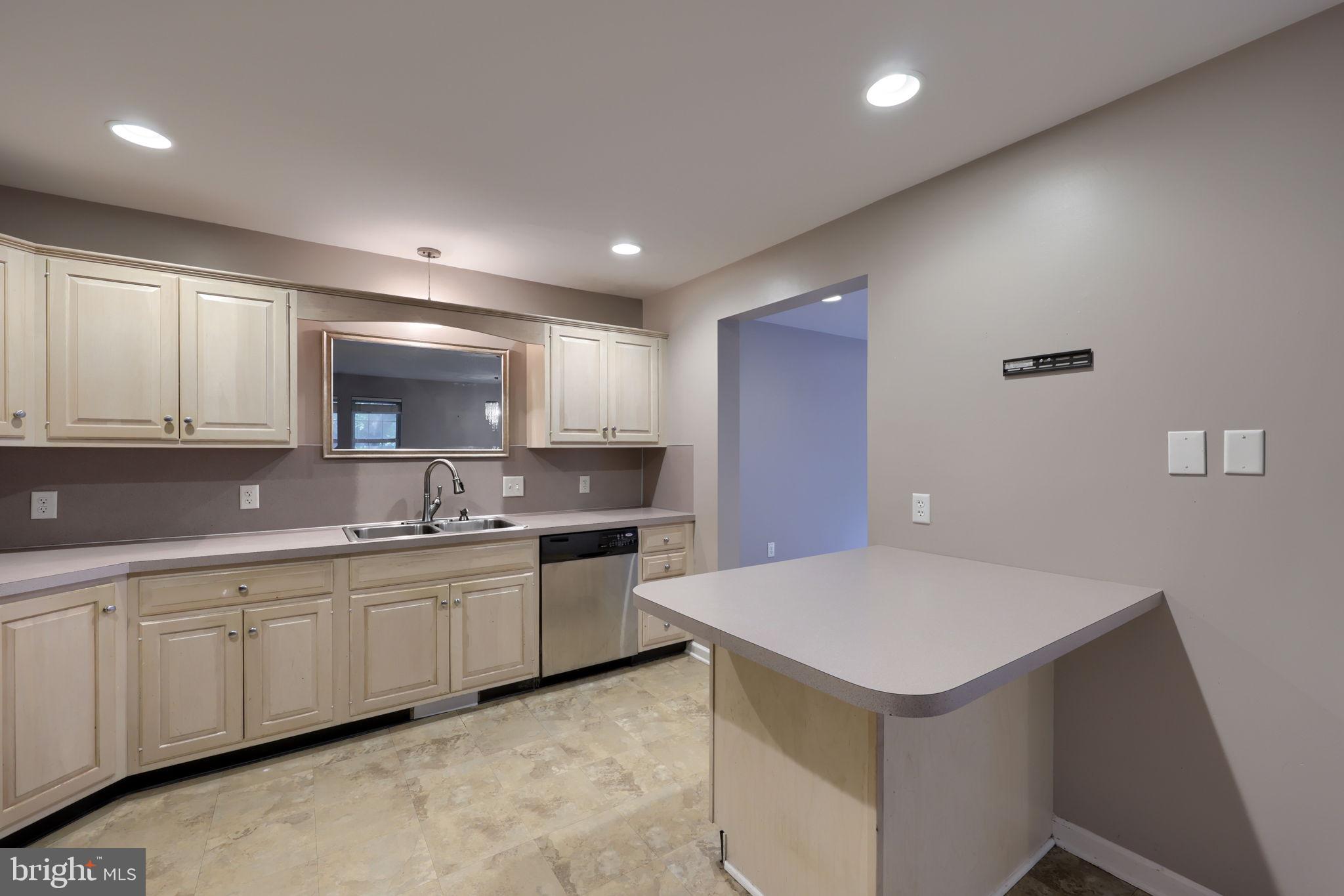 WOODS AT TREETOPS - Residential
